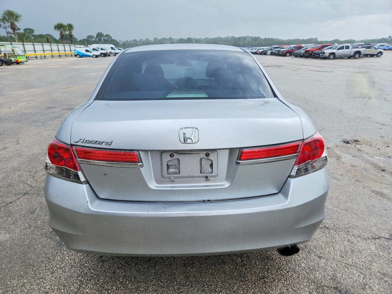 2012 Honda Accord Lx Серебряный vin: 1HGCP2F33CA215426