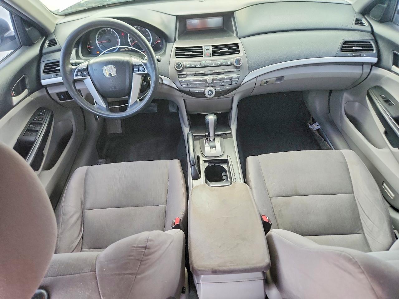 2012 Honda Accord Lx Серебряный vin: 1HGCP2F33CA215426