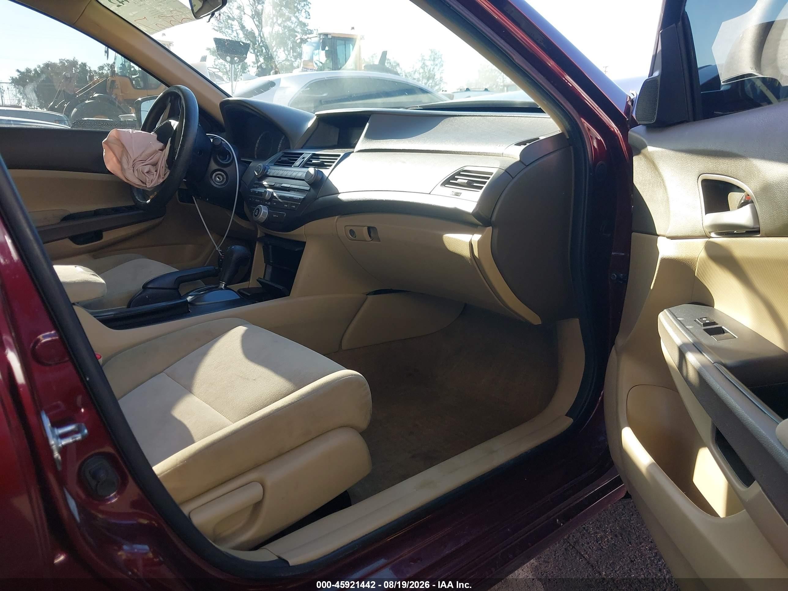 2010 Honda Accord 2.4 Lx Red vin: 1HGCP2F34AA049673