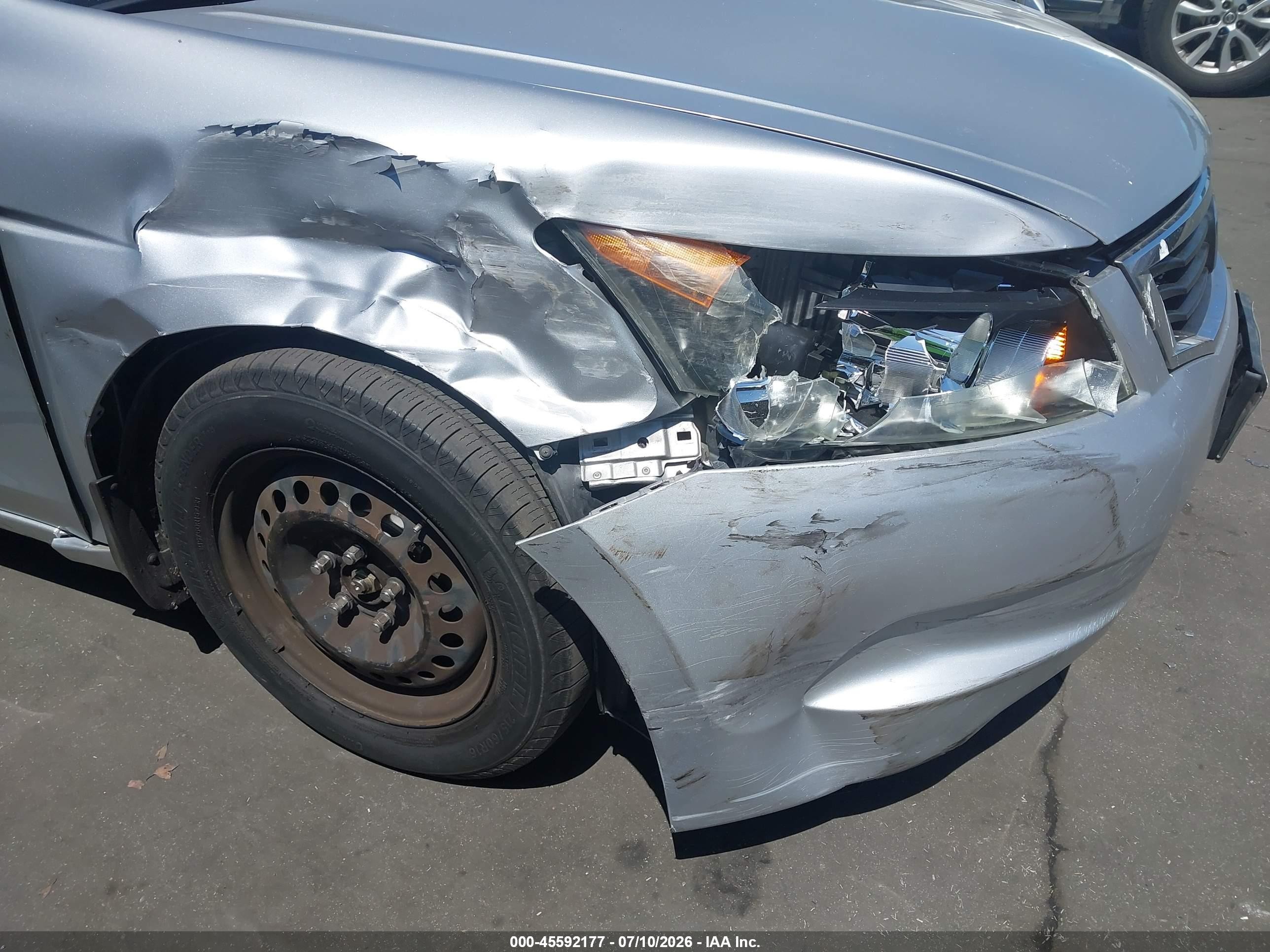 2010 Honda Accord 2.4 Lx Silver vin: 1HGCP2F34AA069938
