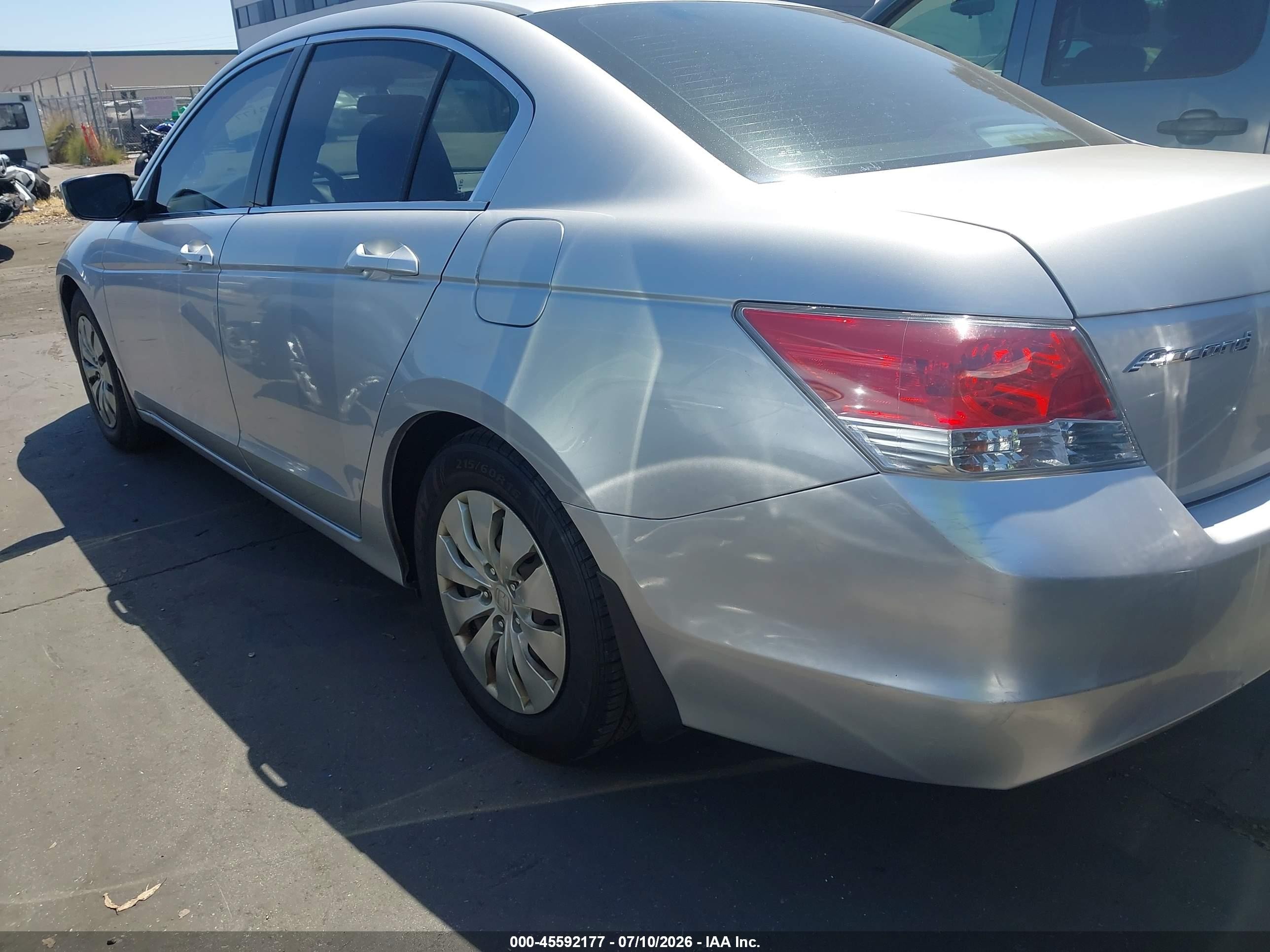 2010 Honda Accord 2.4 Lx Silver vin: 1HGCP2F34AA069938