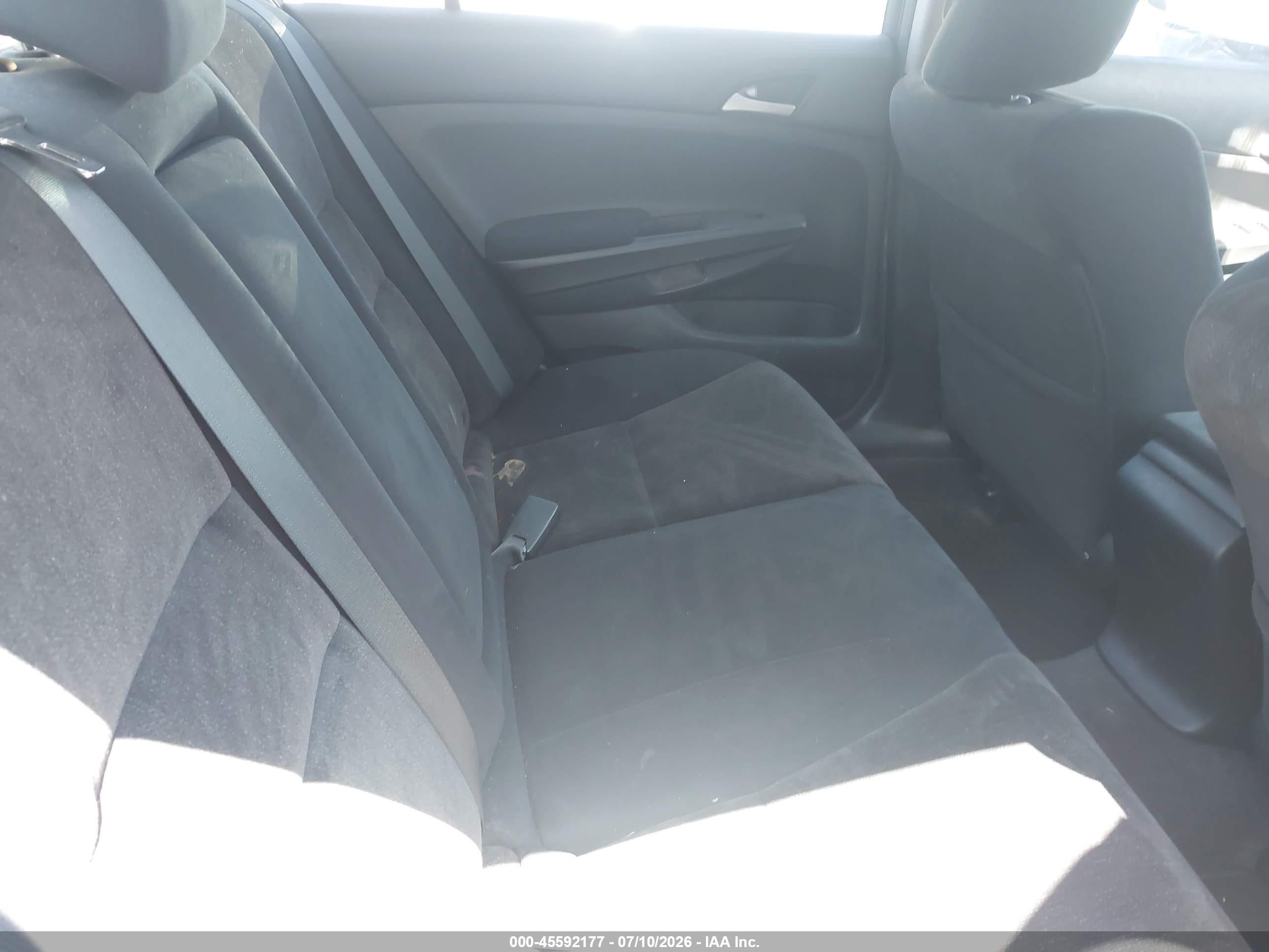 2010 Honda Accord 2.4 Lx Silver vin: 1HGCP2F34AA069938