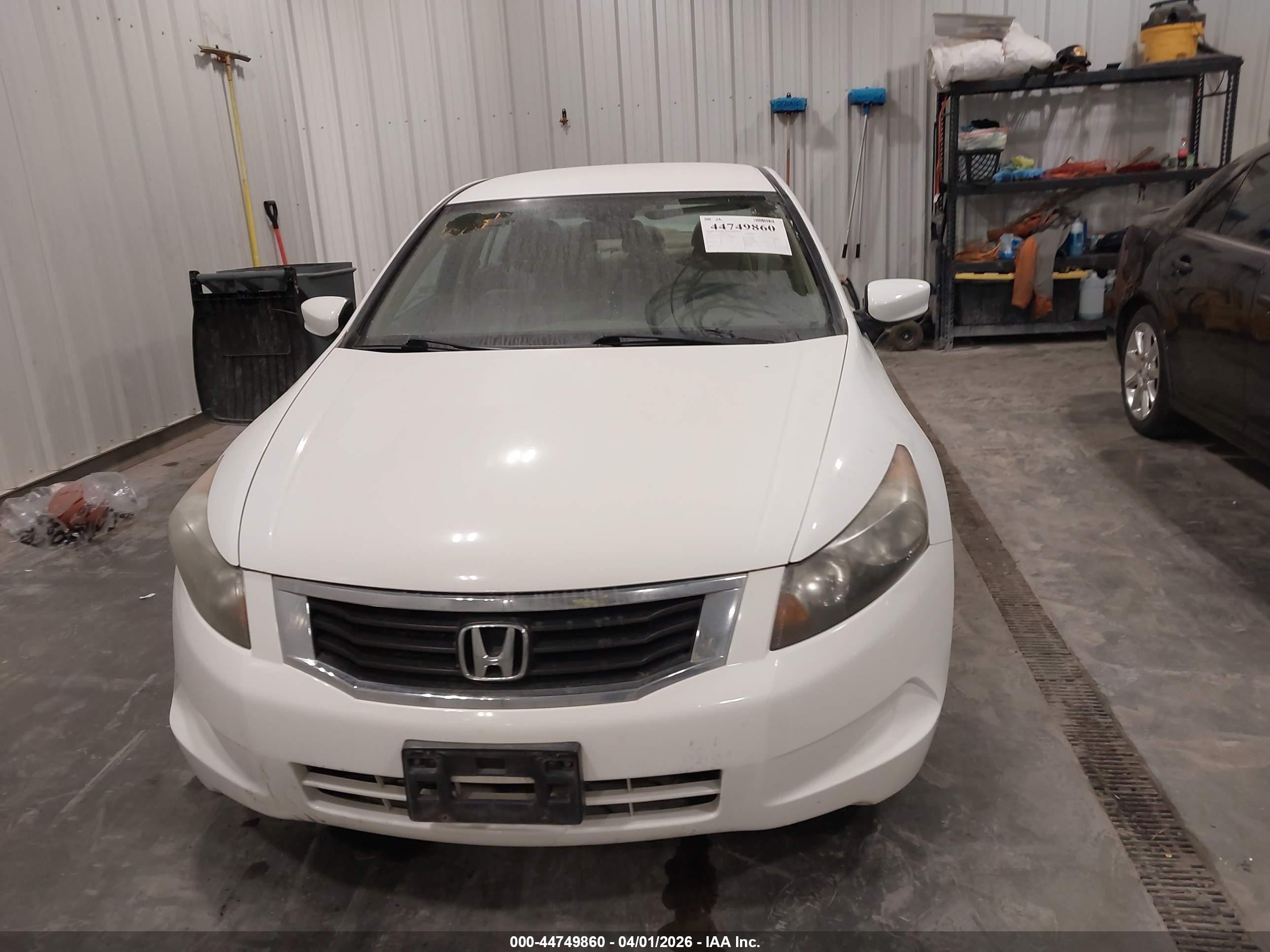 2010 Honda Accord 2.4 Lx White vin: 1HGCP2F34AA132388