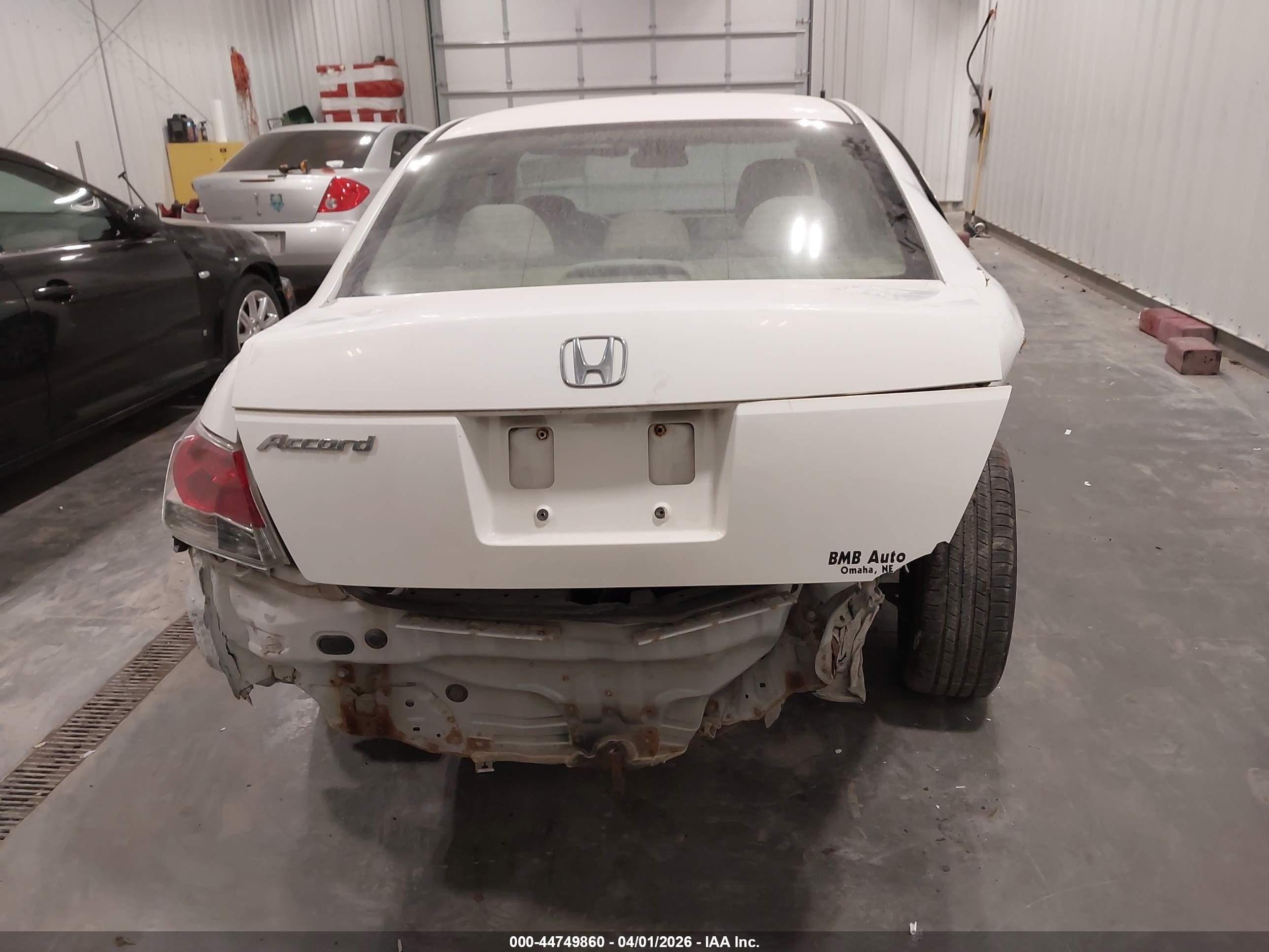 2010 Honda Accord 2.4 Lx White vin: 1HGCP2F34AA132388