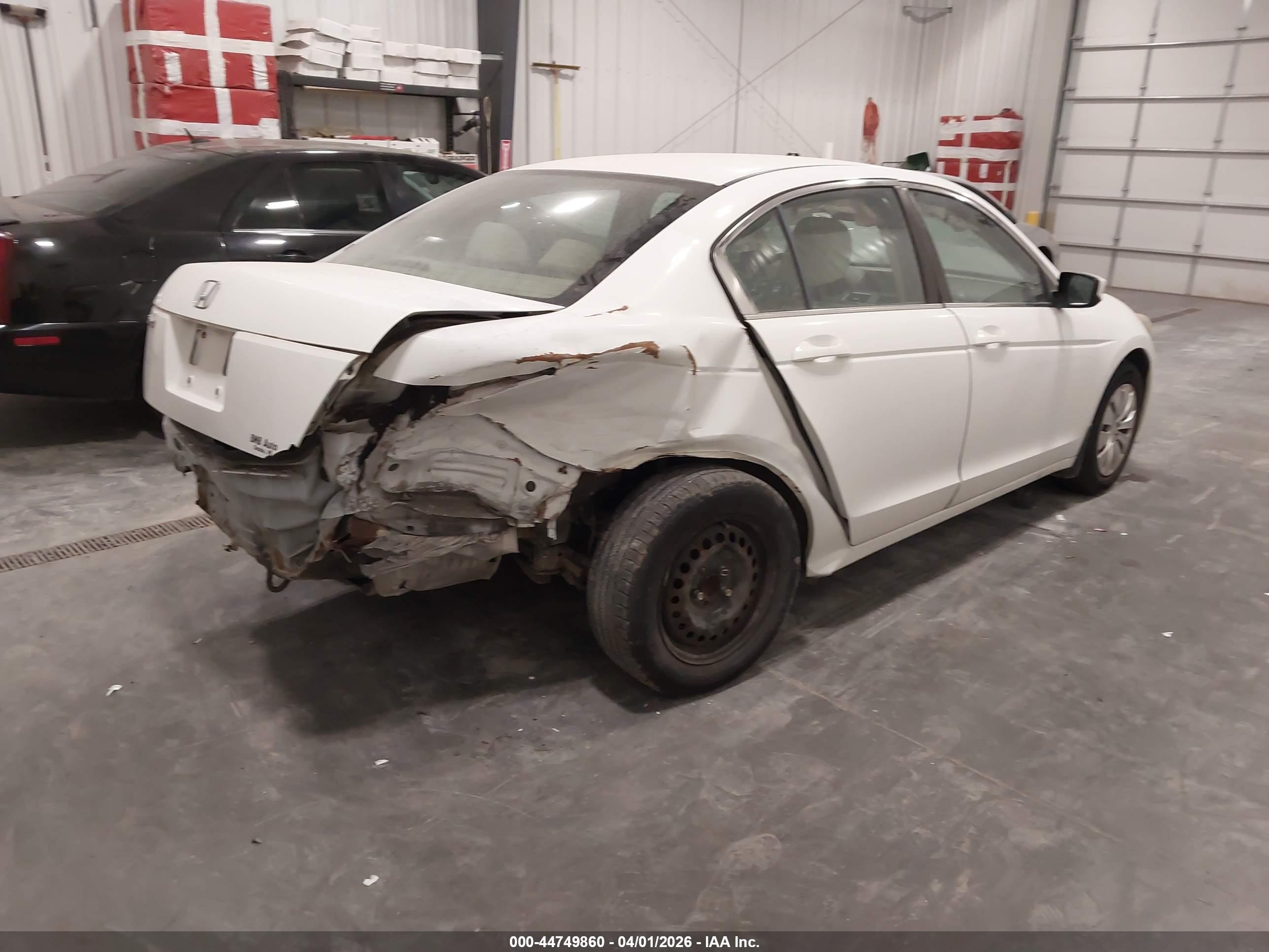 2010 Honda Accord 2.4 Lx White vin: 1HGCP2F34AA132388