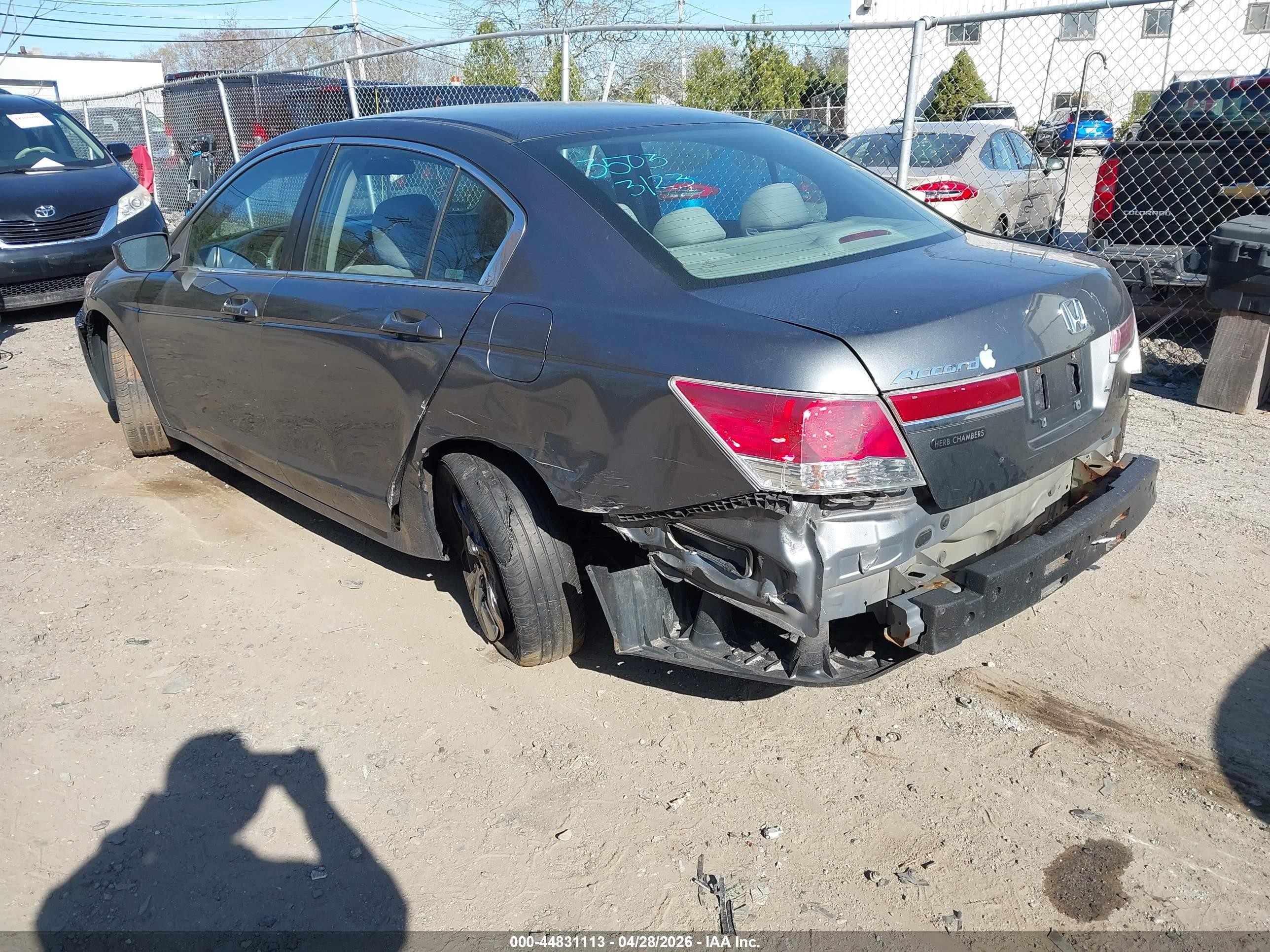 2011 Honda Accord 2.4 Lx Gray vin: 1HGCP2F34BA032857