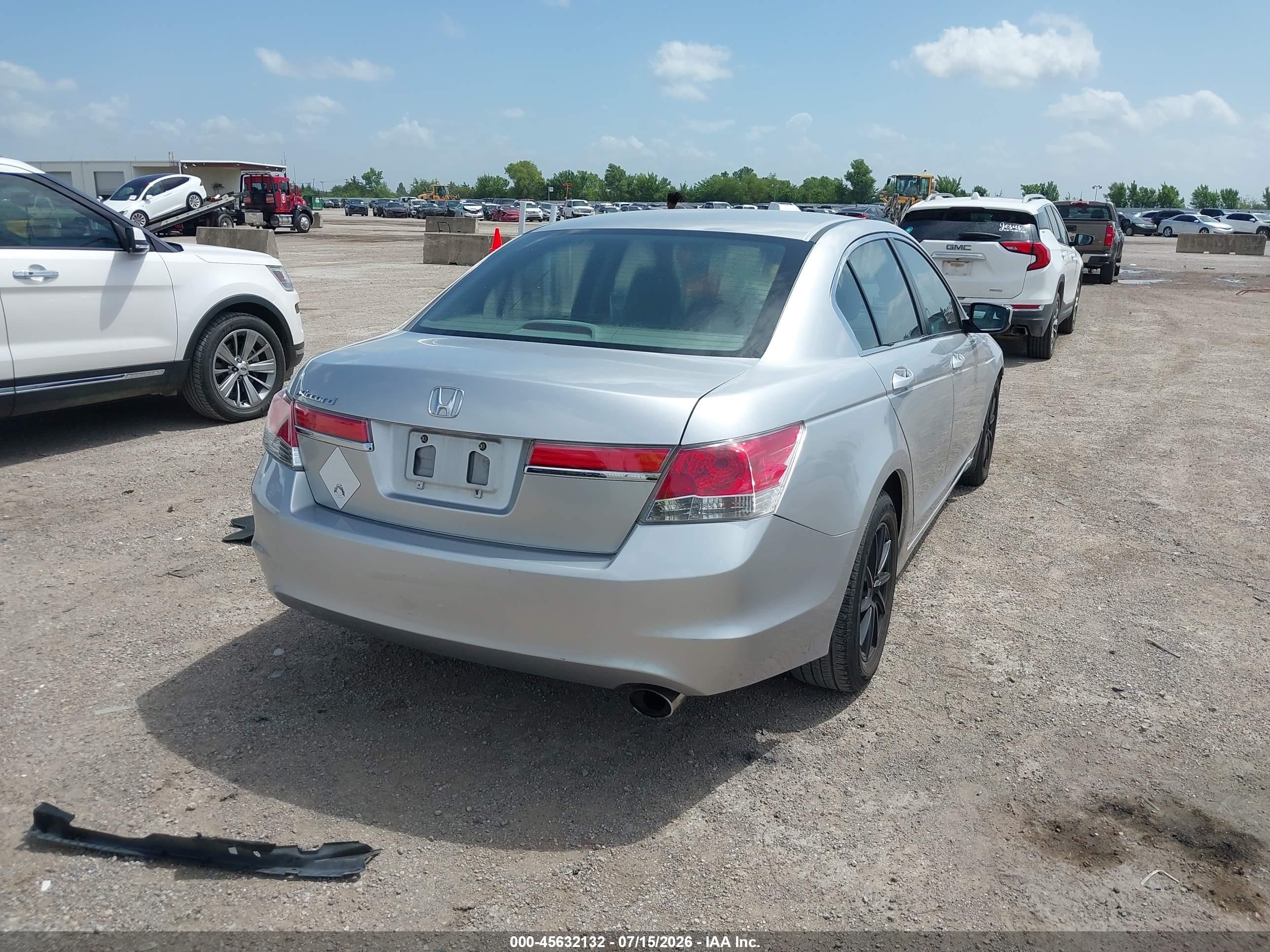 2011 Honda Accord 2.4 Lx Silver vin: 1HGCP2F34BA066006