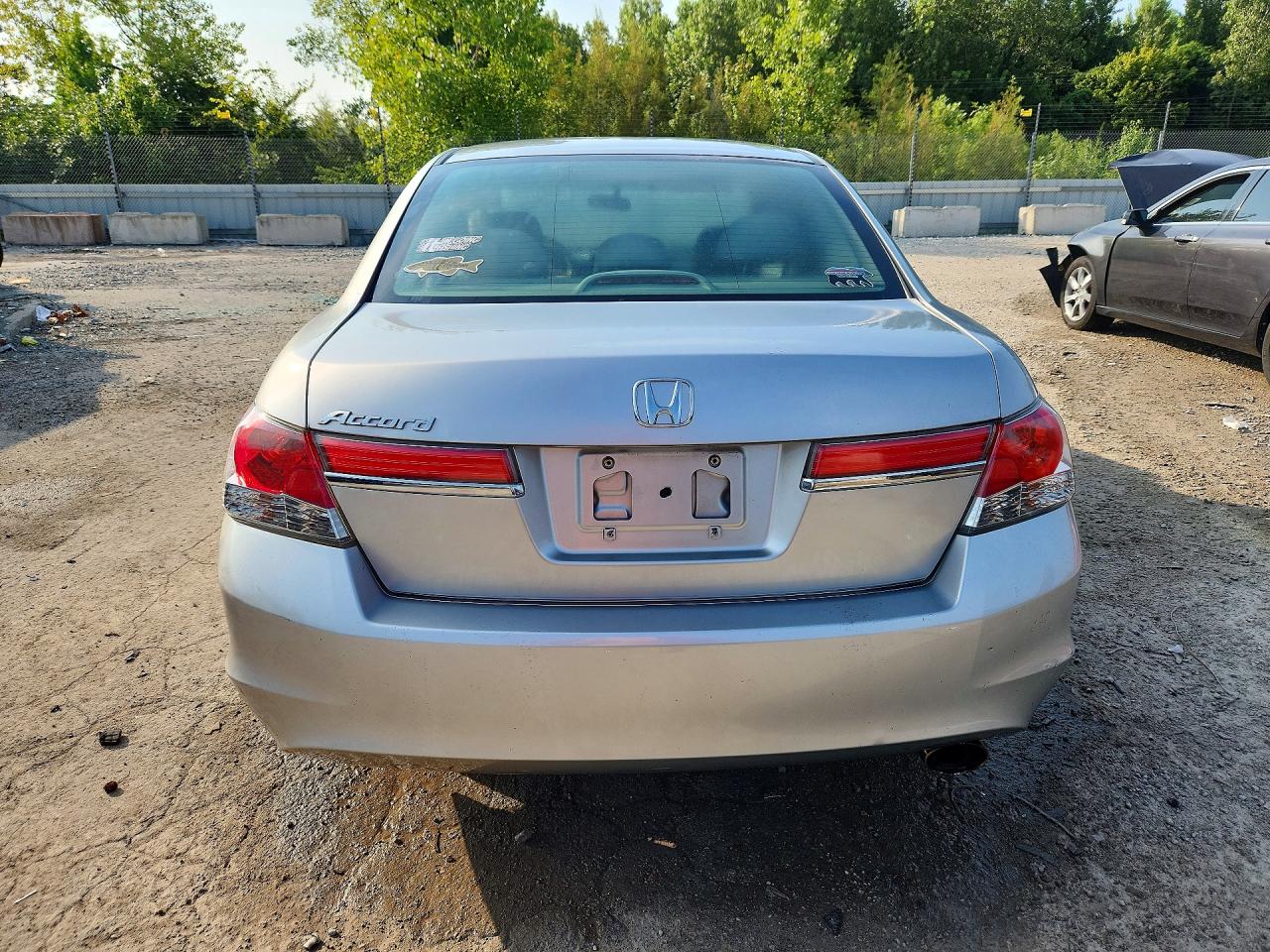 2011 Honda Accord Lx Silver vin: 1HGCP2F34BA095960