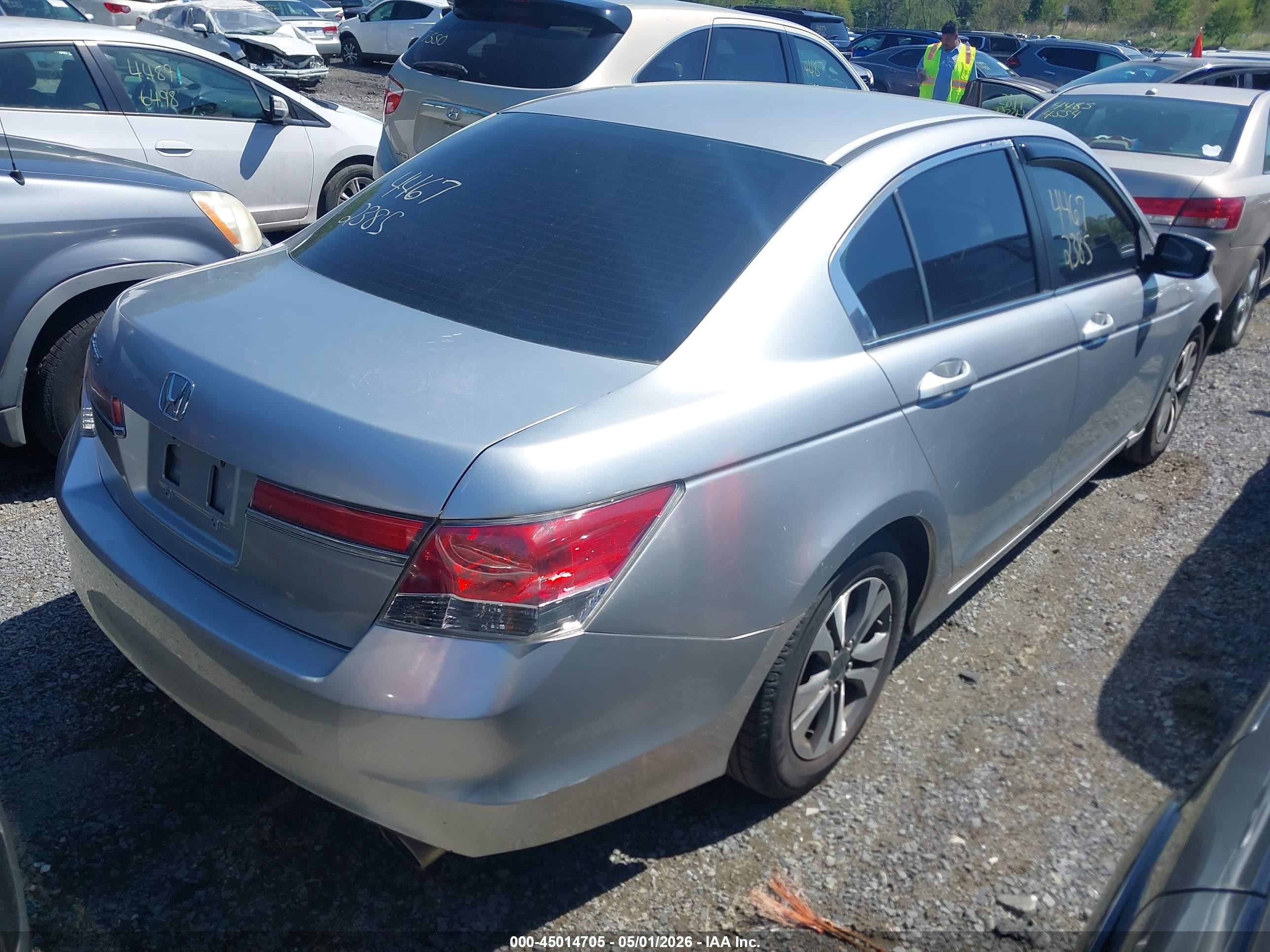 2011 Honda Accord 2.4 Lx Silver vin: 1HGCP2F34BA115933