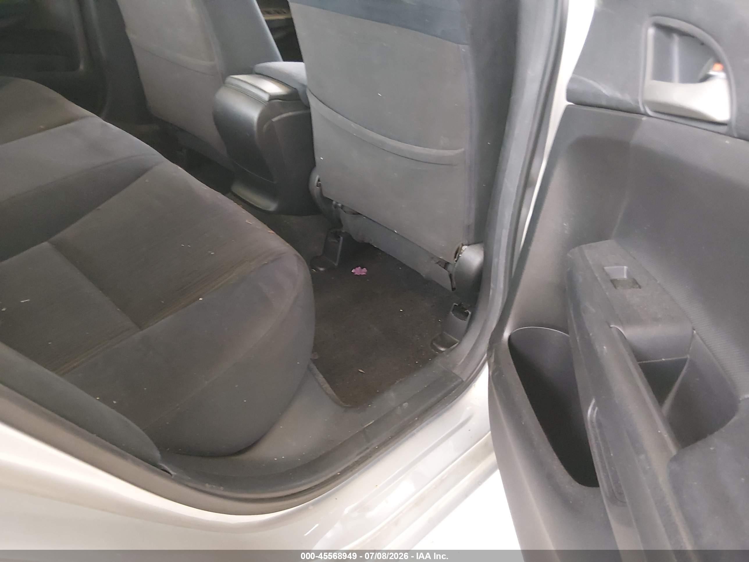 2012 Honda Accord 2.4 Lx Silver vin: 1HGCP2F34CA075631