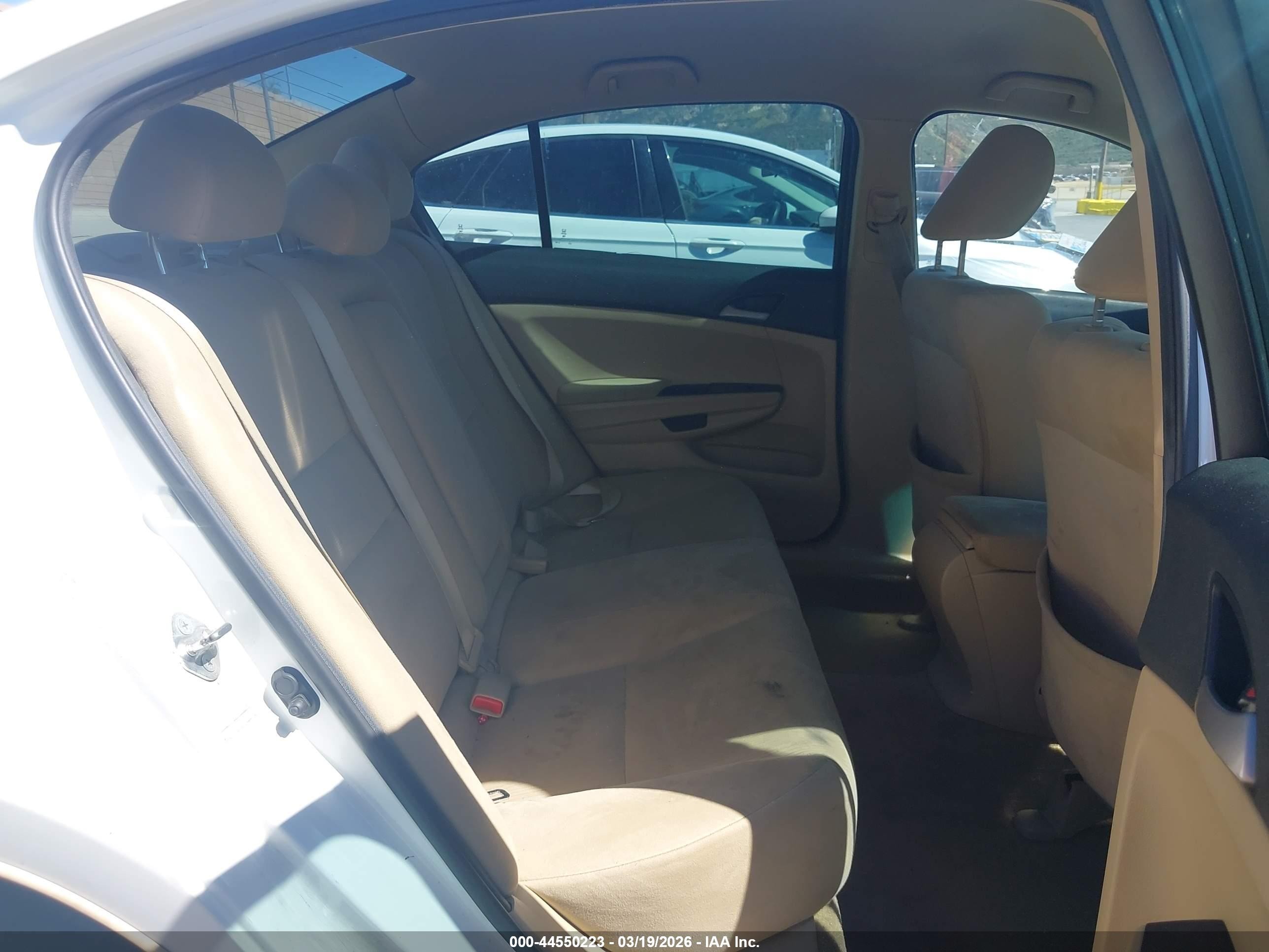 2012 Honda Accord 2.4 Lx White vin: 1HGCP2F34CA113830