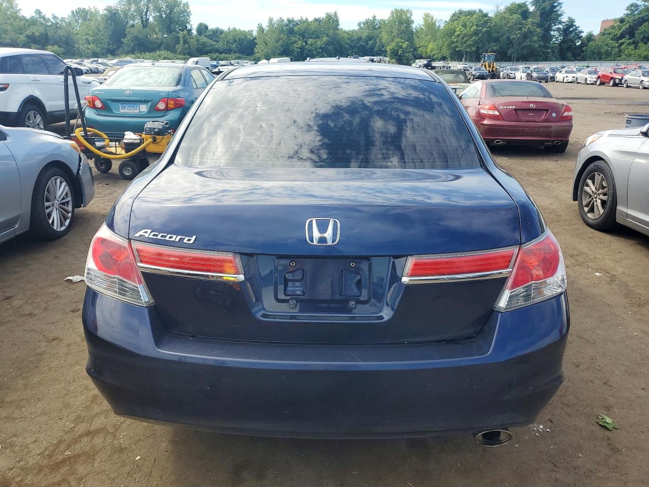 2012 Honda Accord Lx Blue vin: 1HGCP2F34CA127582