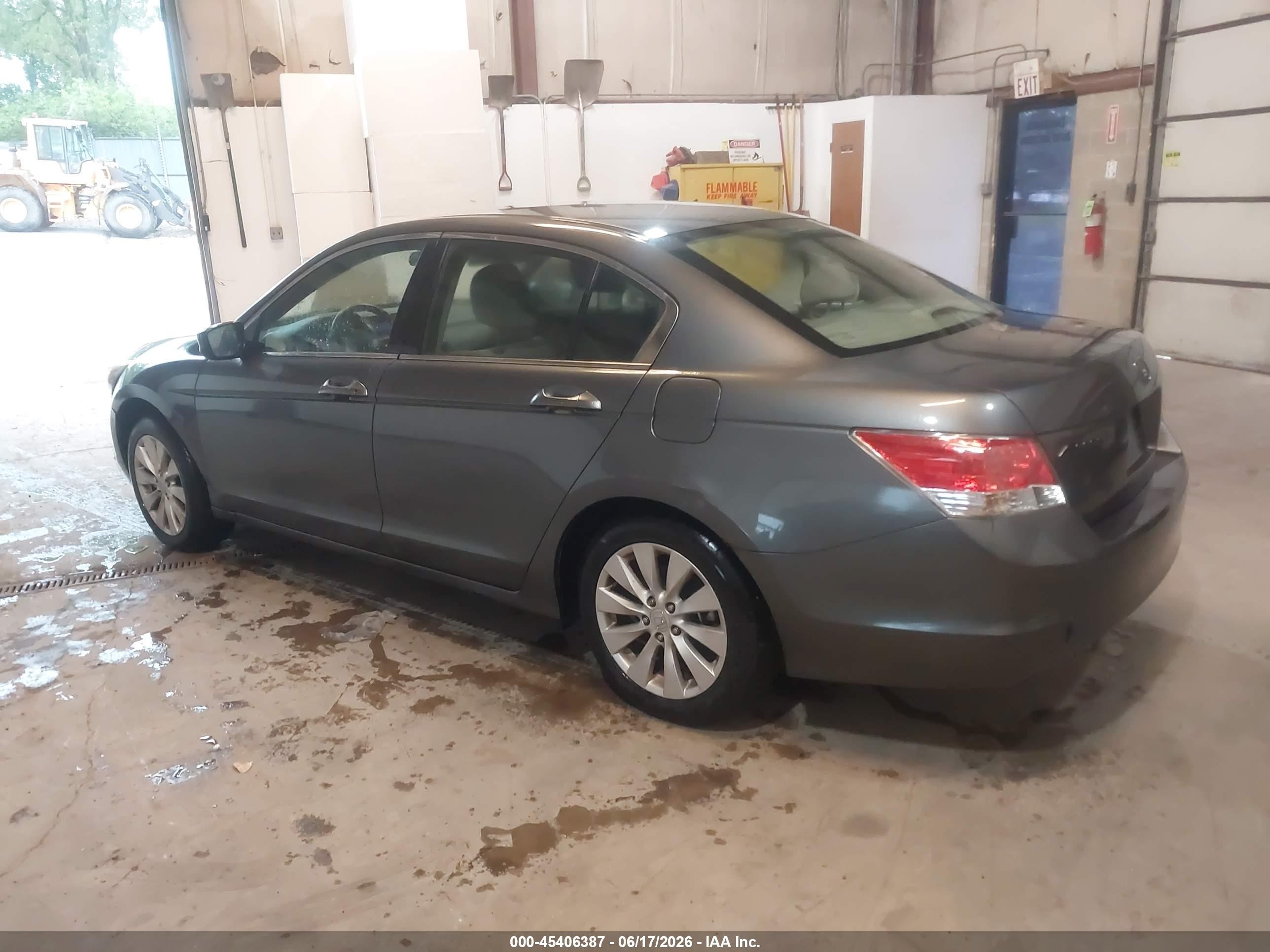 2010 Honda Accord 2.4 Lx Серый vin: 1HGCP2F35AA073822