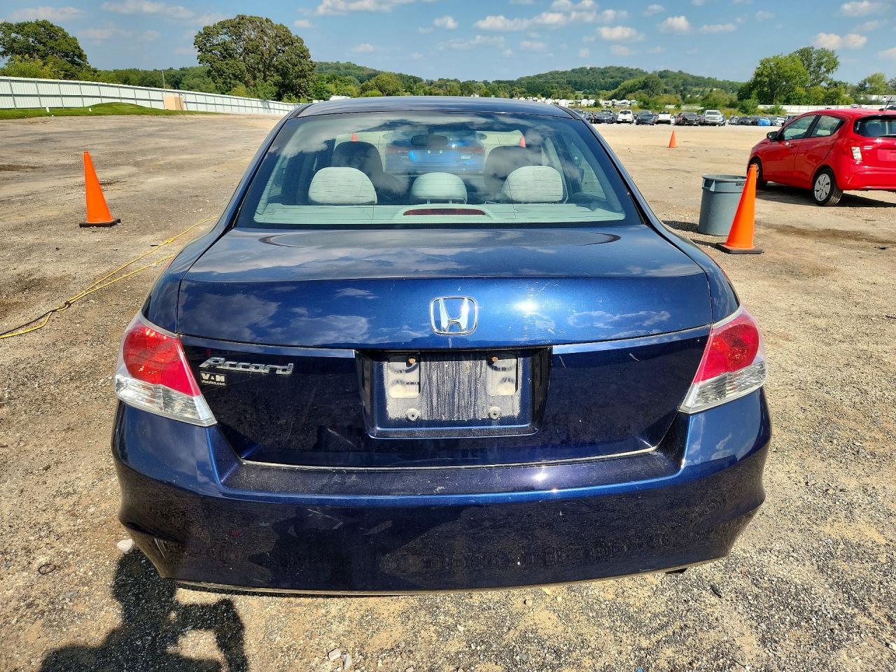 2010 Honda Accord Lx Blue vin: 1HGCP2F35AA085887