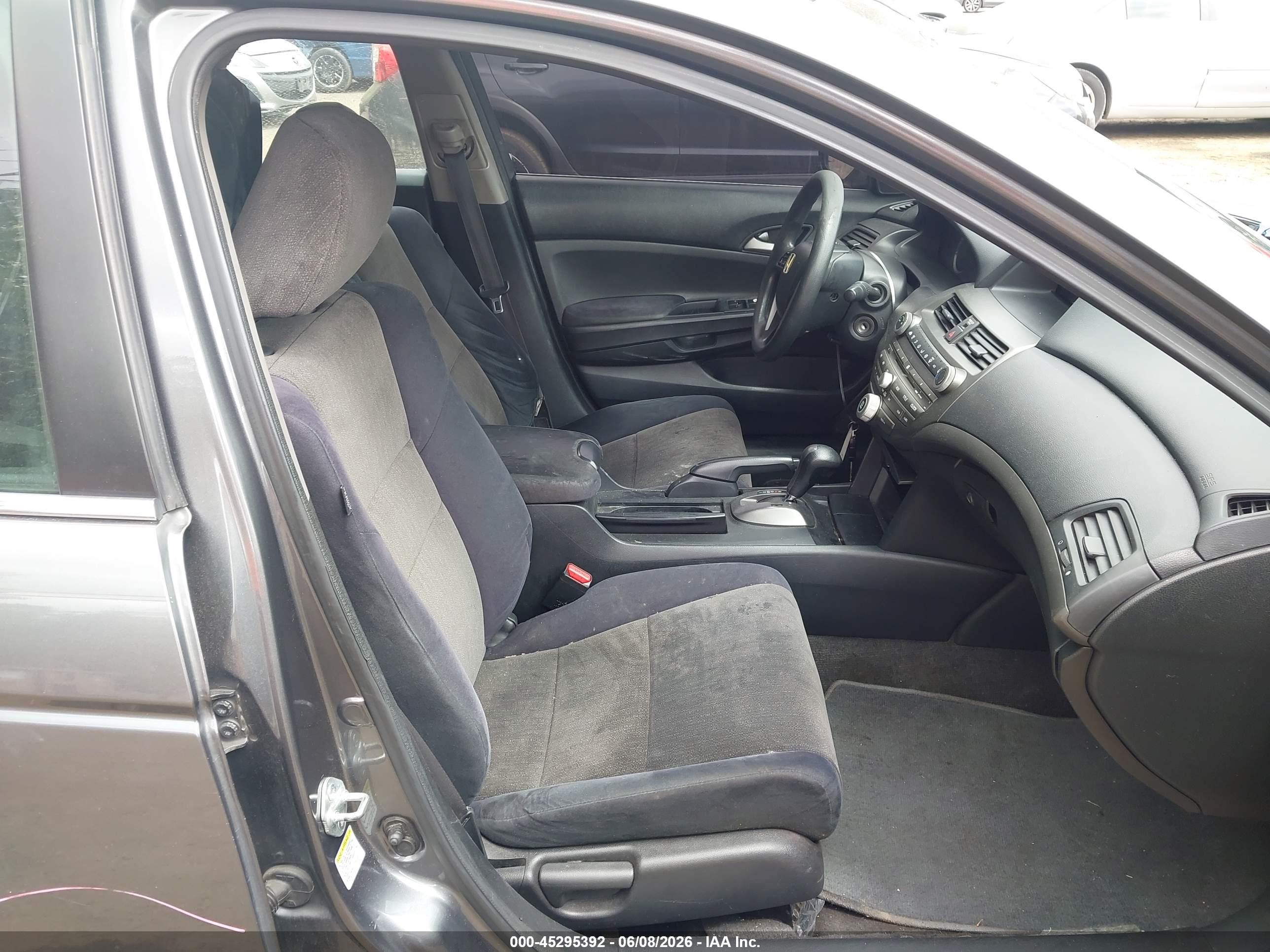 2010 Honda Accord 2.4 Lx Silver vin: 1HGCP2F35AA110416