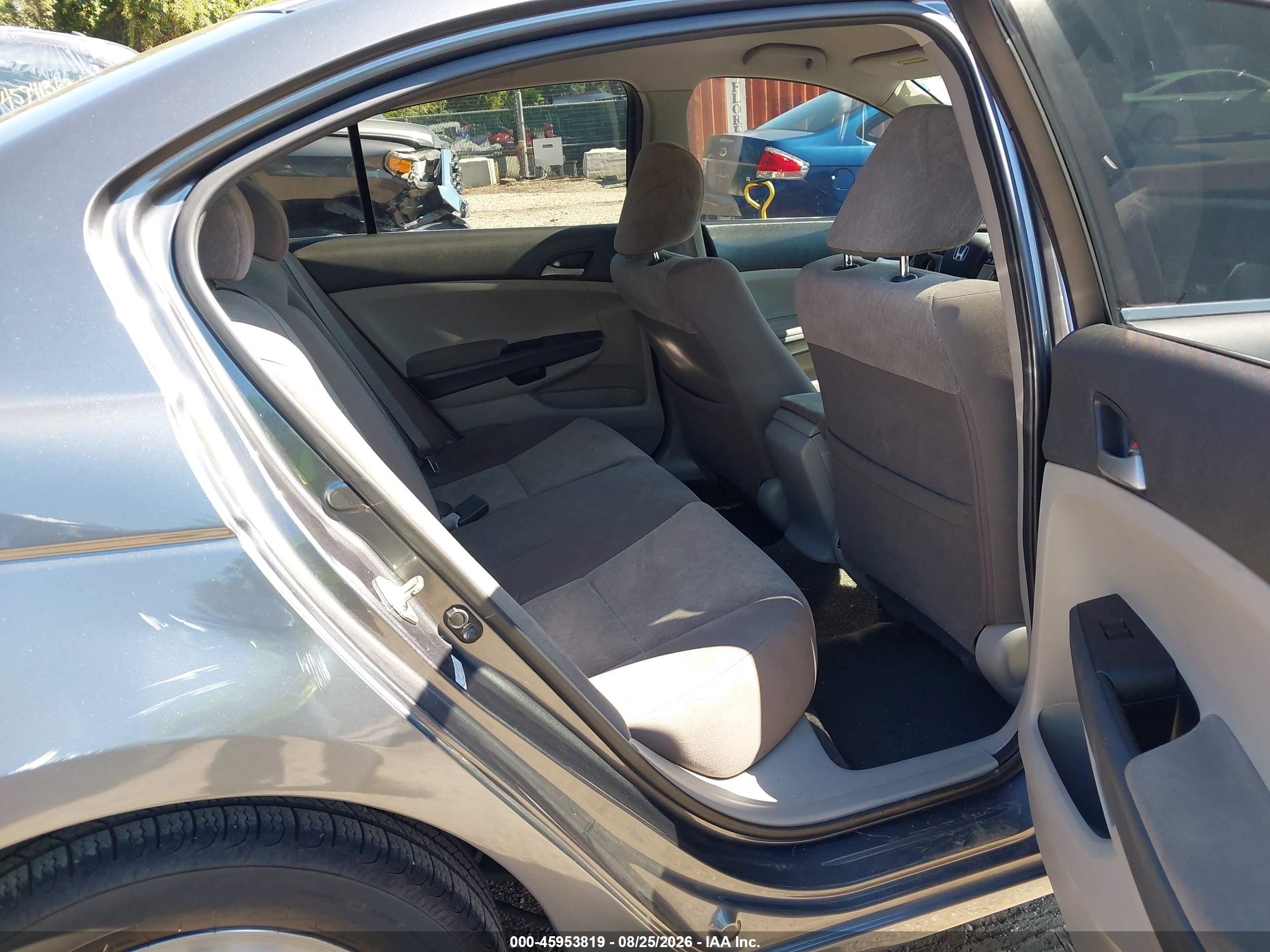 2010 Honda Accord 2.4 Lx Gray vin: 1HGCP2F35AA120606