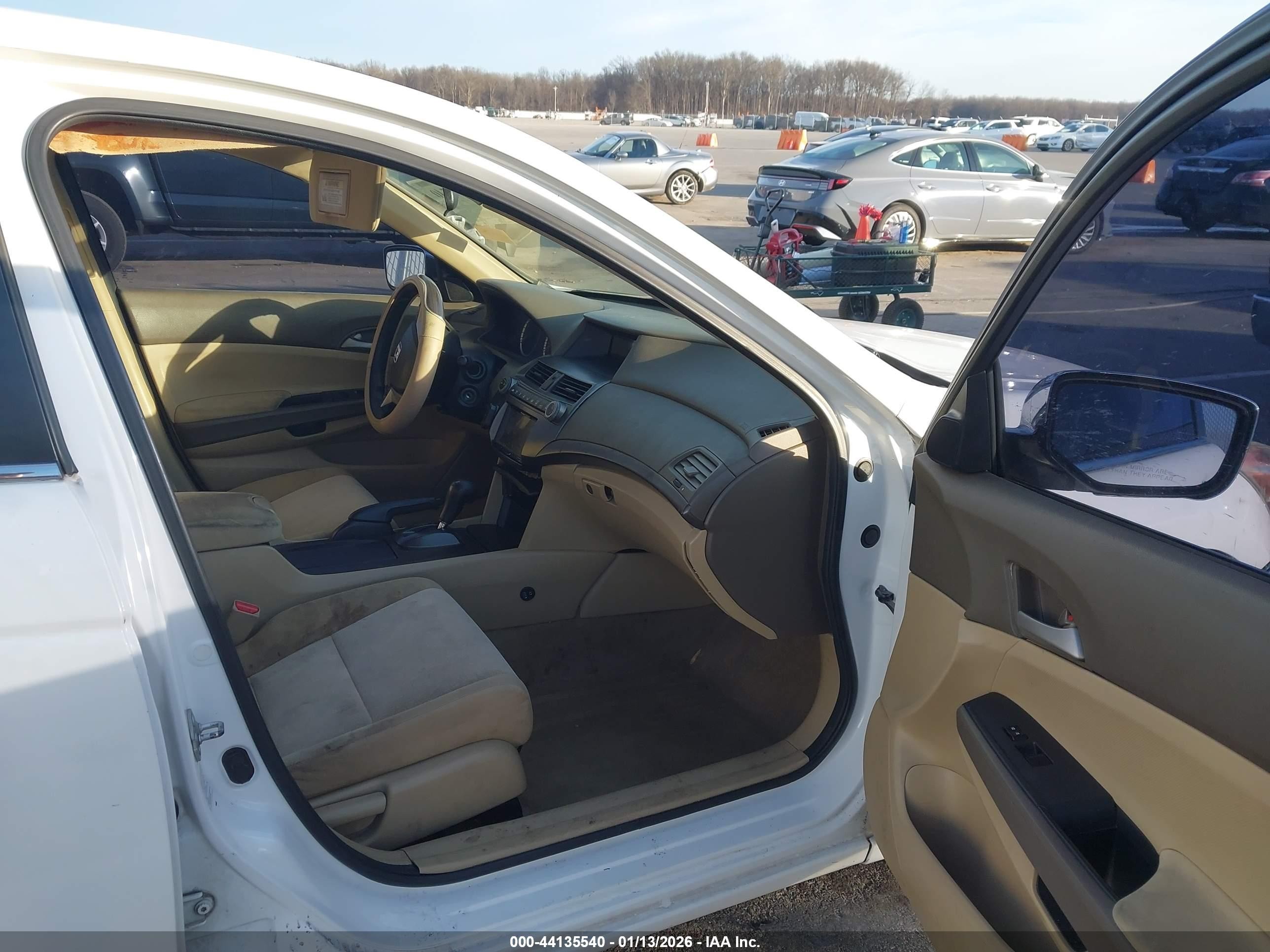 2010 Honda Accord 2.4 Lx White vin: 1HGCP2F35AA125255