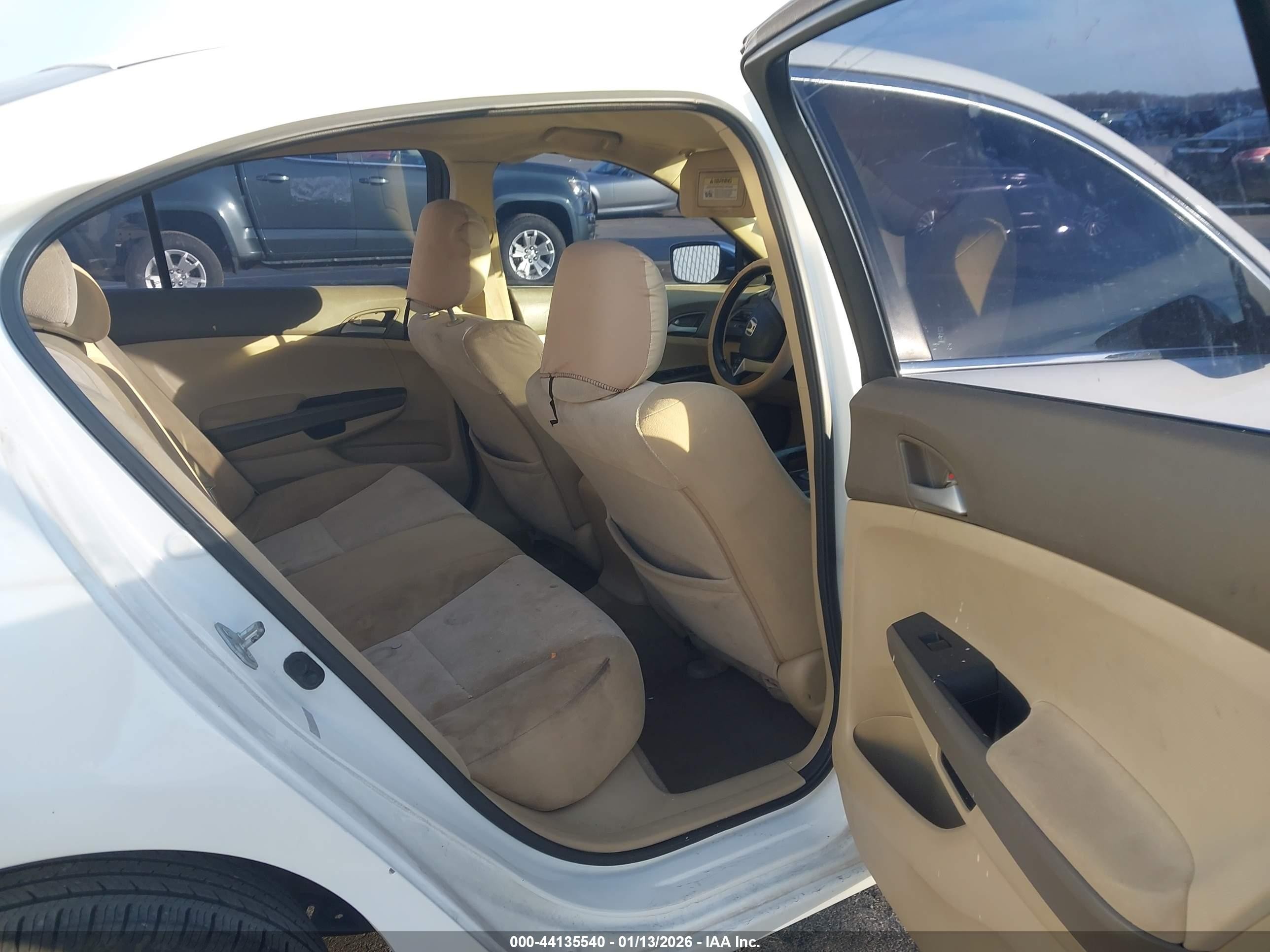 2010 Honda Accord 2.4 Lx White vin: 1HGCP2F35AA125255