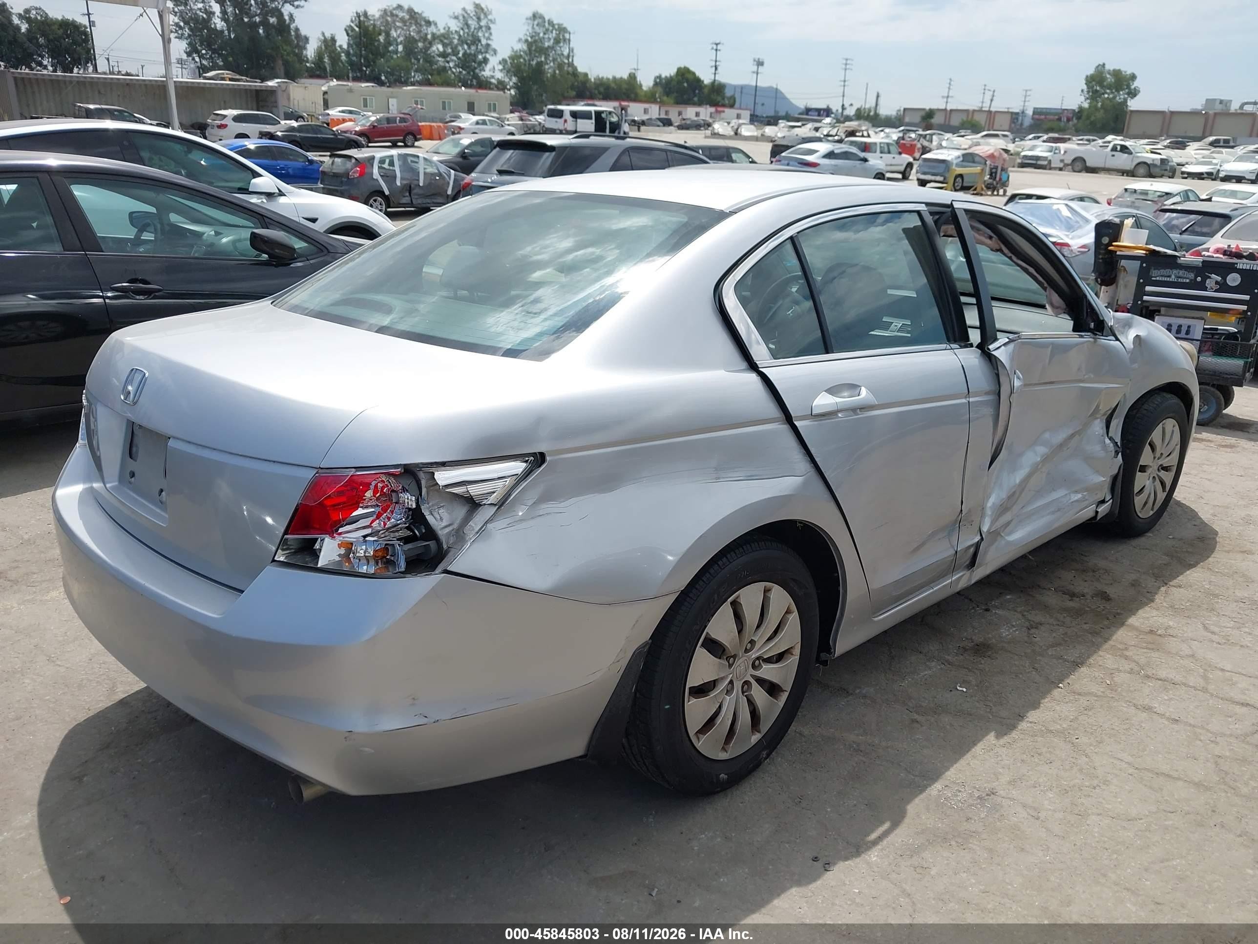 2010 Honda Accord 2.4 Lx Silver vin: 1HGCP2F35AA139317