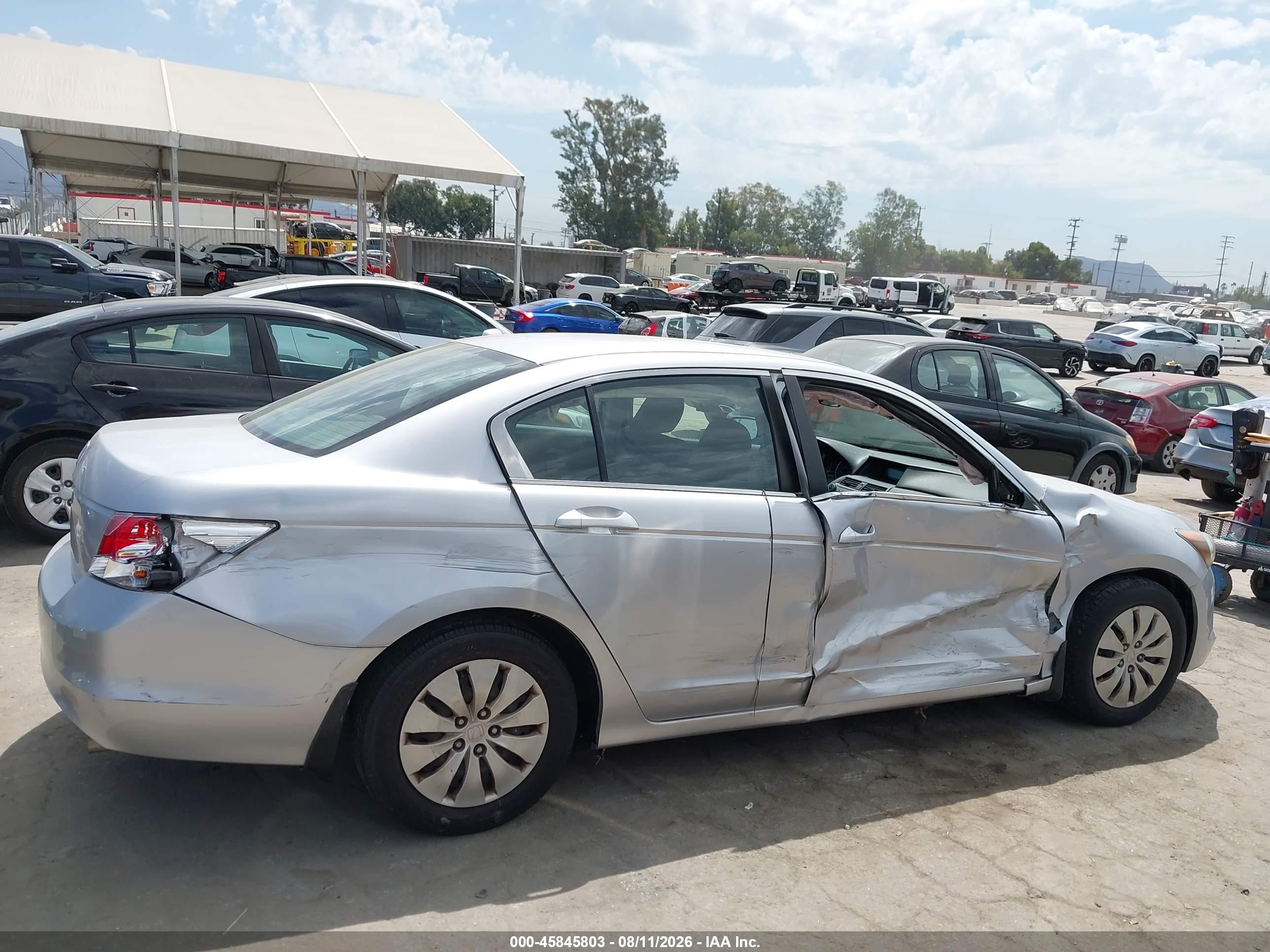 2010 Honda Accord 2.4 Lx Silver vin: 1HGCP2F35AA139317