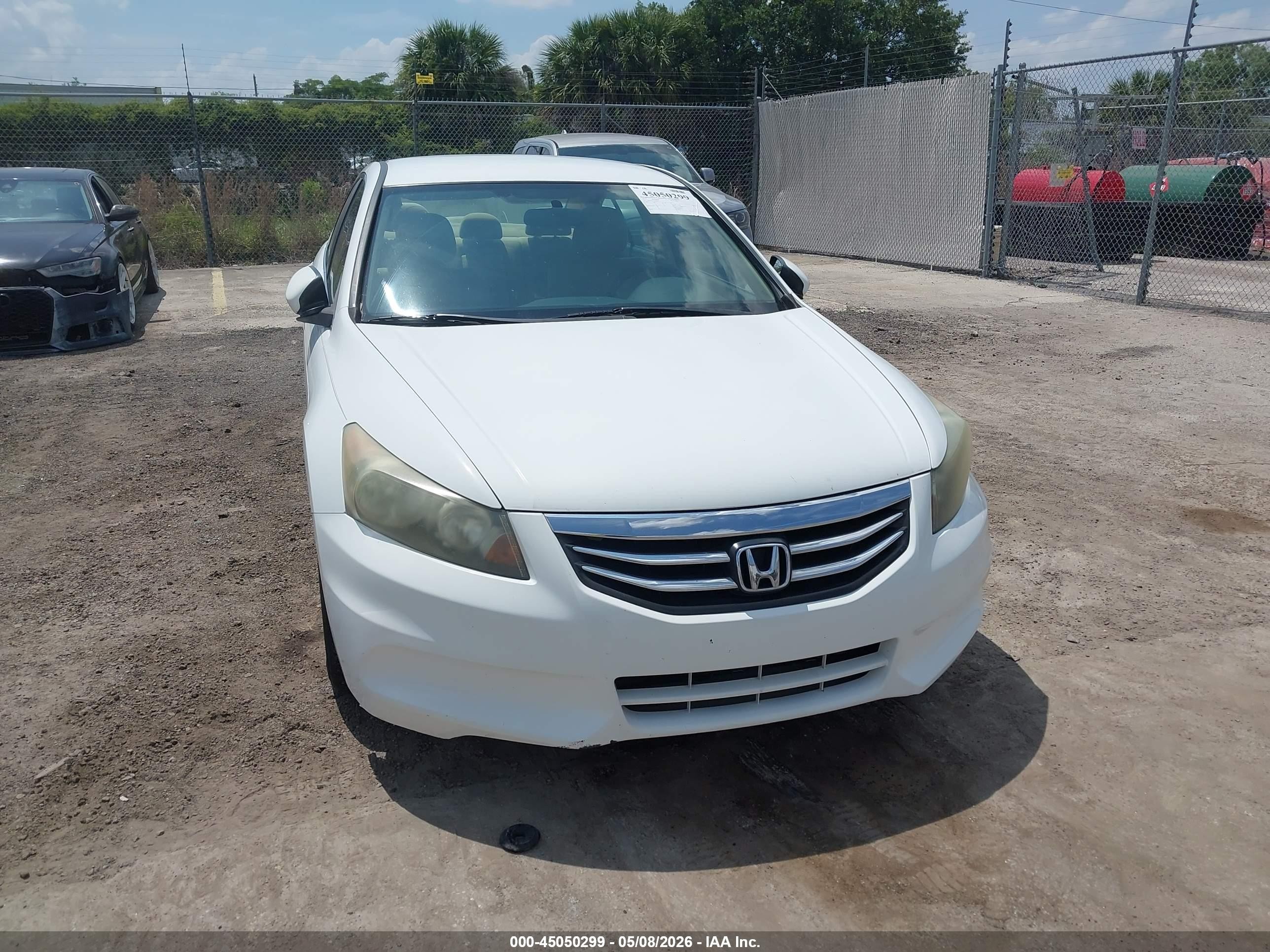 2011 Honda Accord 2.4 Lx White vin: 1HGCP2F35BA014903