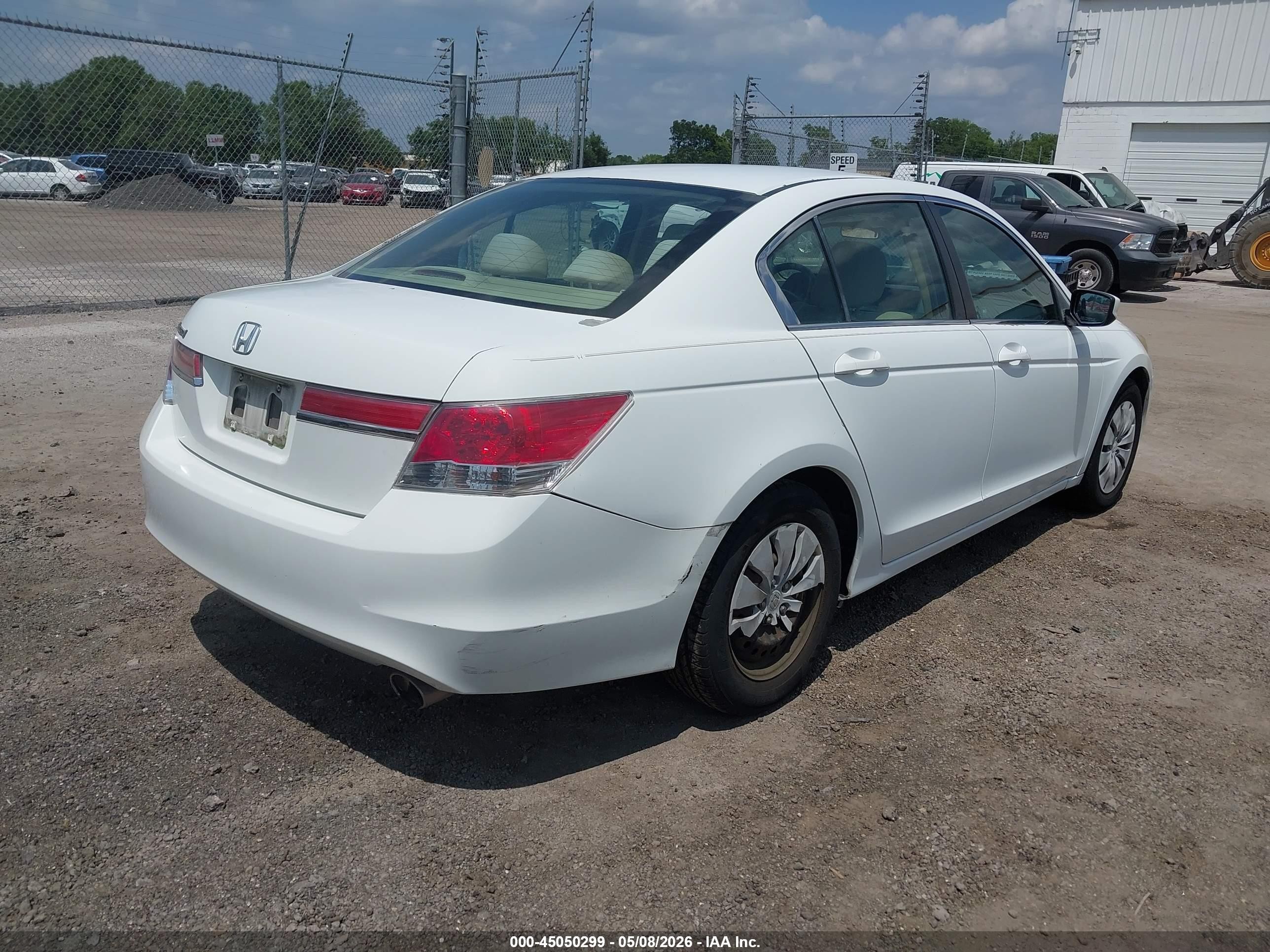 2011 Honda Accord 2.4 Lx White vin: 1HGCP2F35BA014903