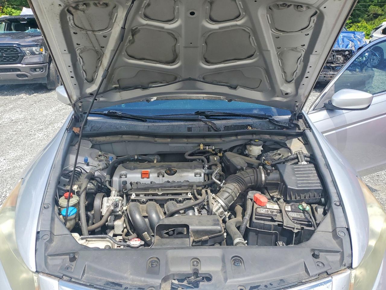 2011 Honda Accord Lx Silver vin: 1HGCP2F35BA030650