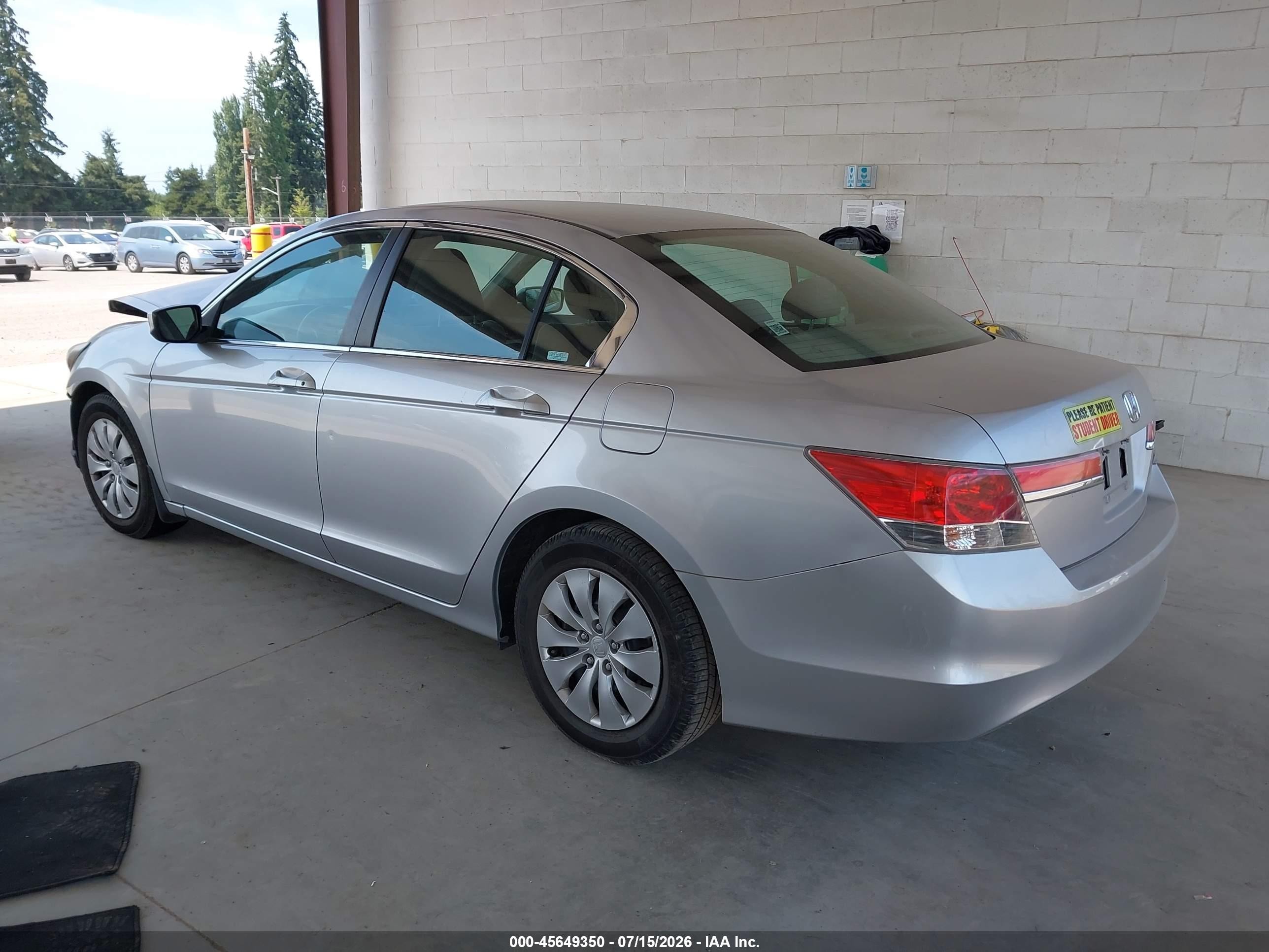 2011 Honda Accord 2.4 Lx Серебряный vin: 1HGCP2F35BA050106