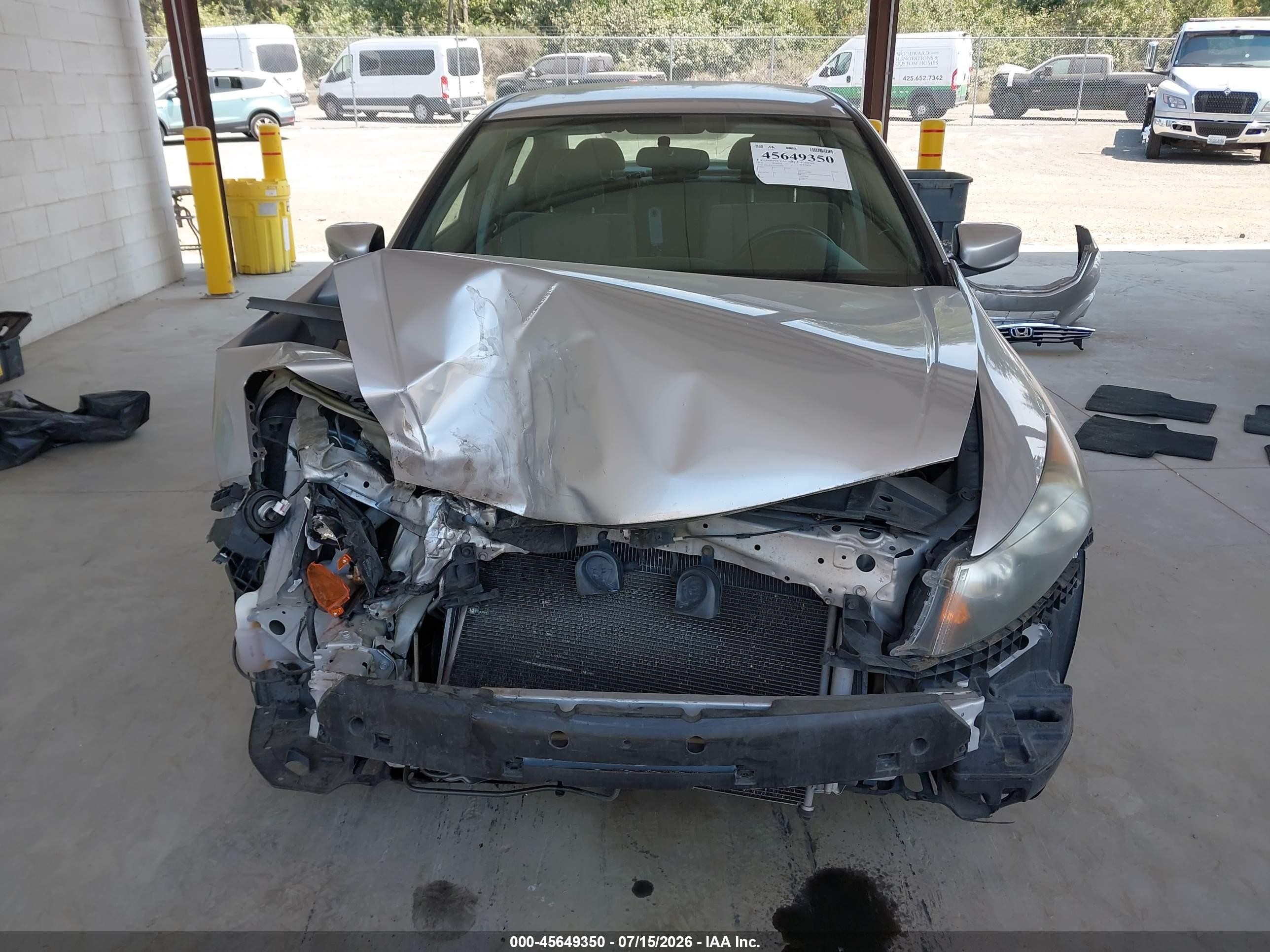 2011 Honda Accord 2.4 Lx Серебряный vin: 1HGCP2F35BA050106