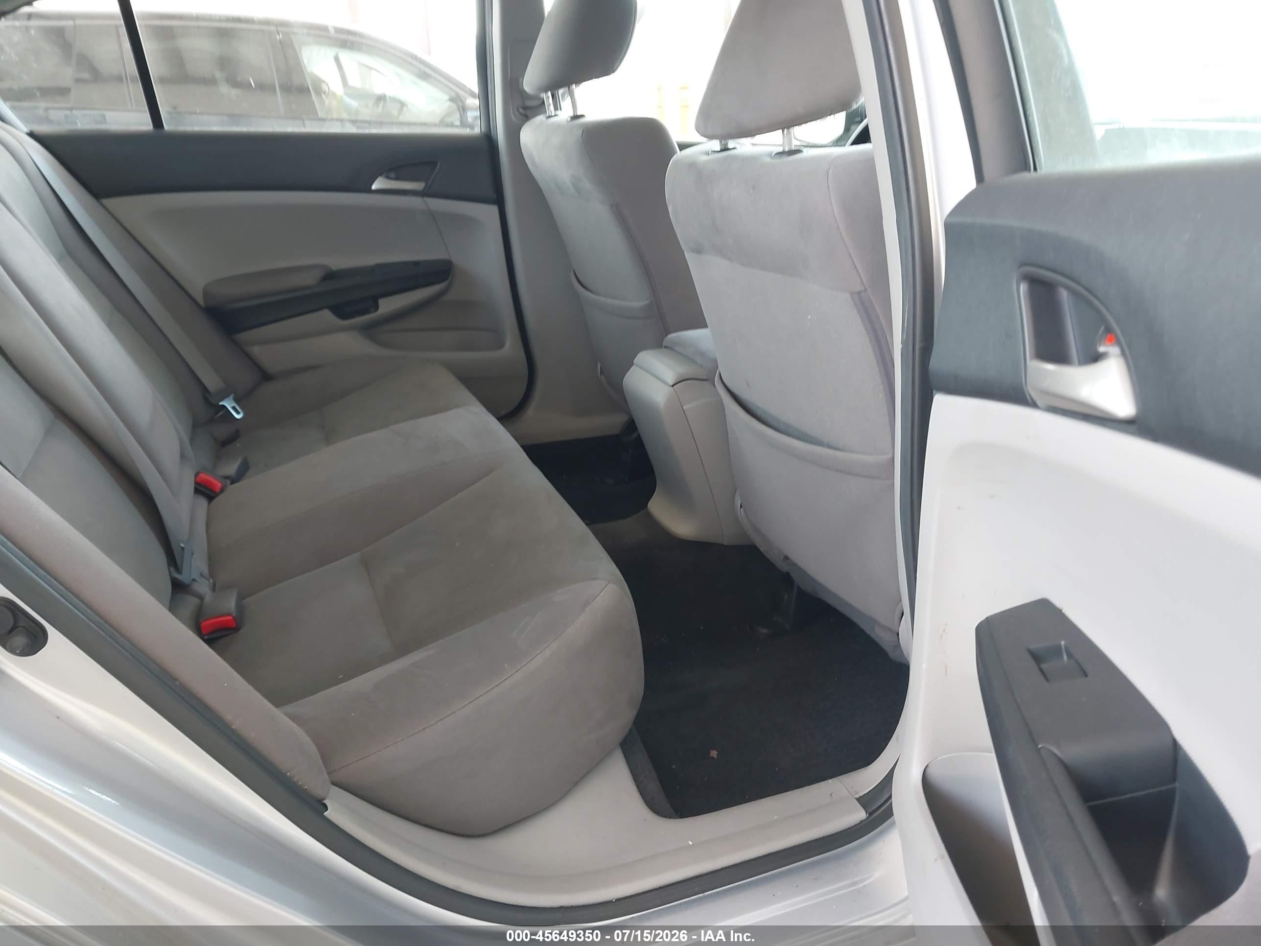 2011 Honda Accord 2.4 Lx Серебряный vin: 1HGCP2F35BA050106
