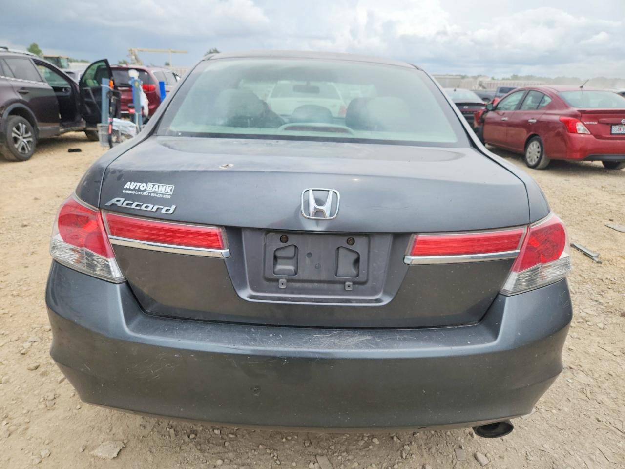 2011 Honda Accord Lx Gray vin: 1HGCP2F35BA063115