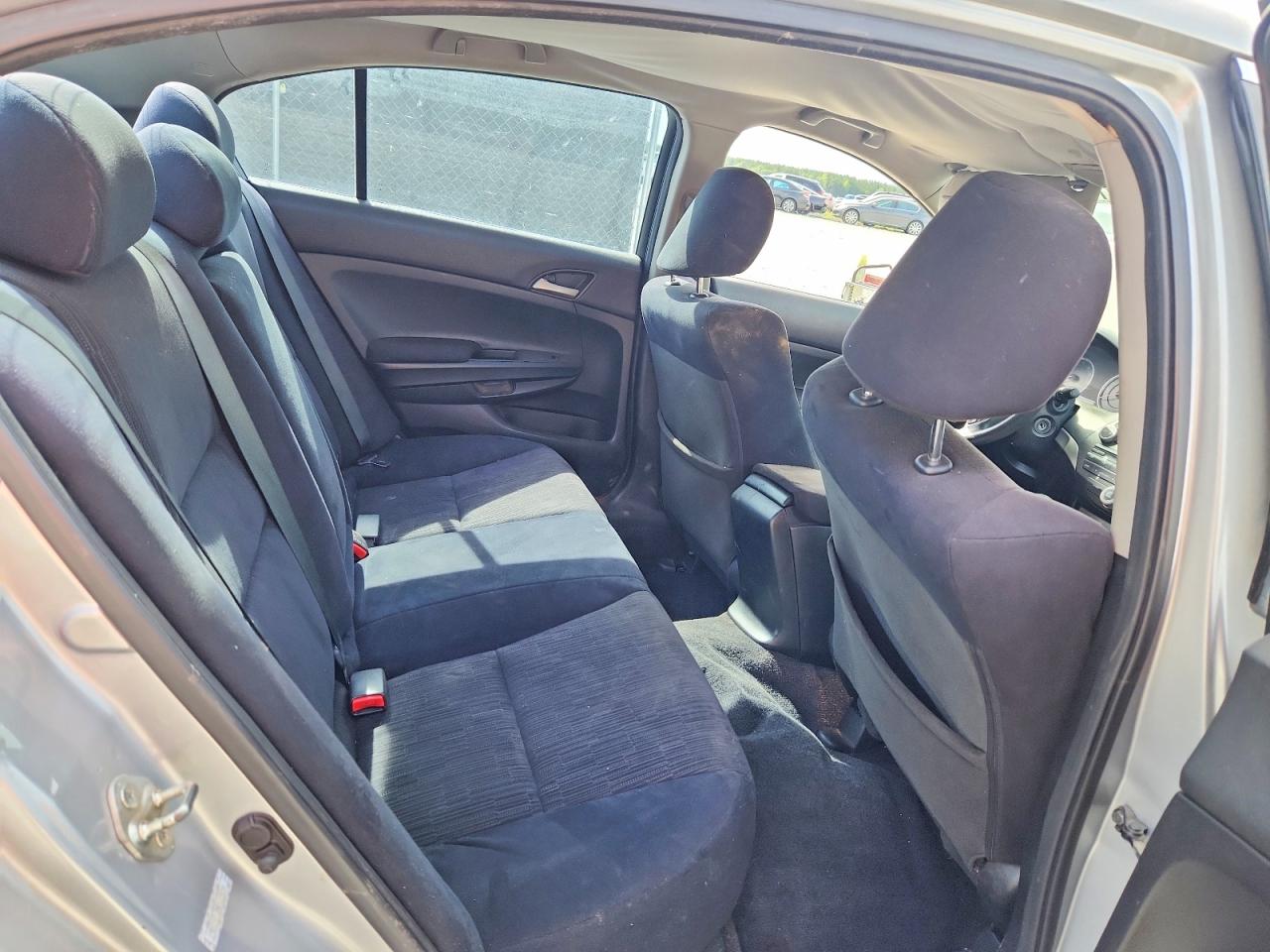 2011 Honda Accord Lx Silver vin: 1HGCP2F35BA109266