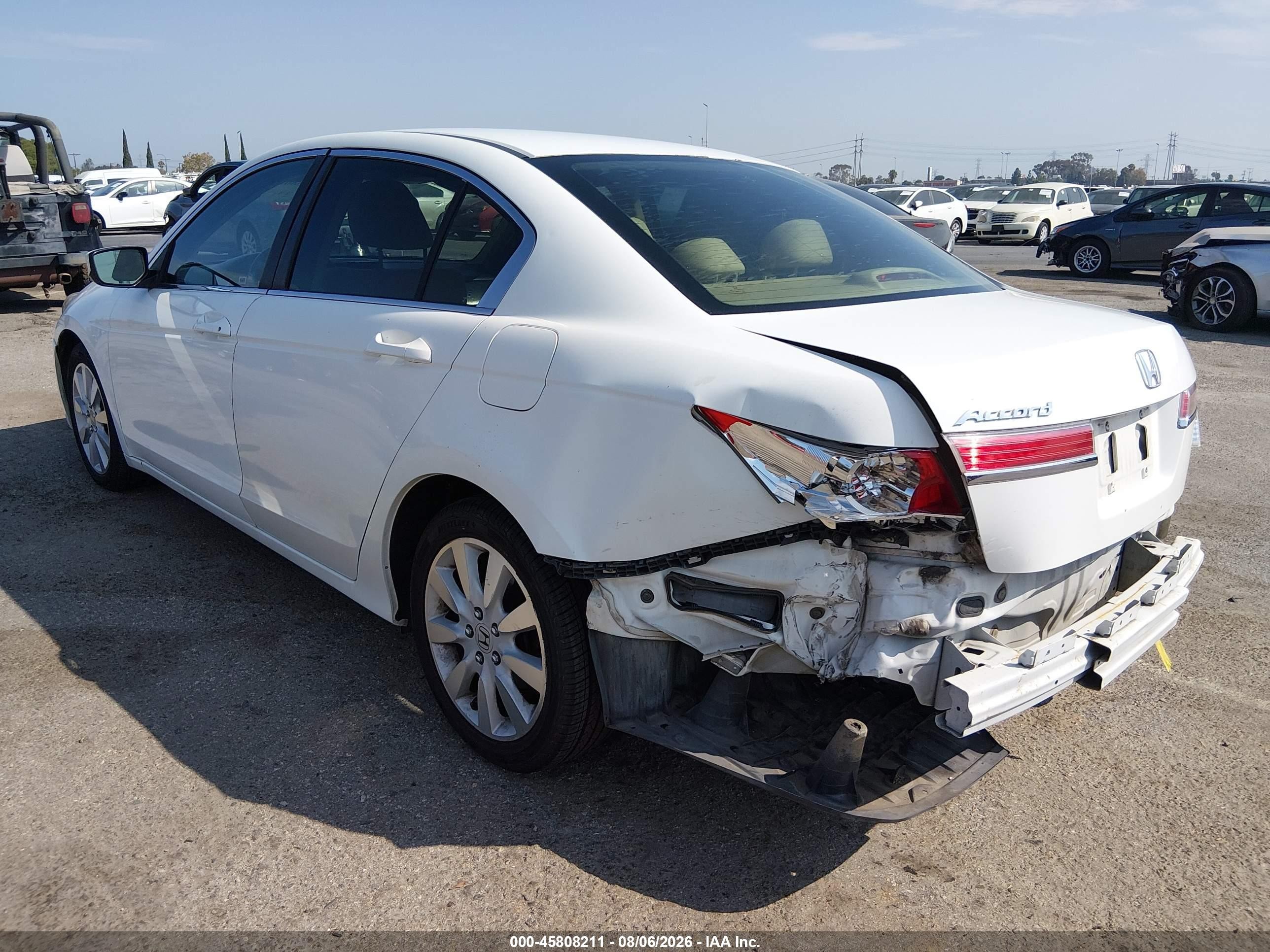 2011 Honda Accord 2.4 Lx White vin: 1HGCP2F35BA137617