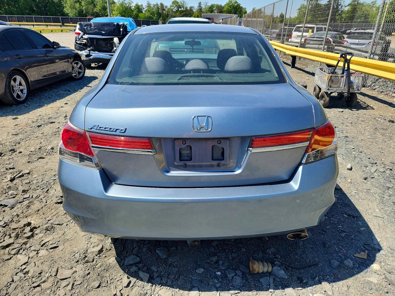 2011 Honda Accord Lx Blue vin: 1HGCP2F35BA147208