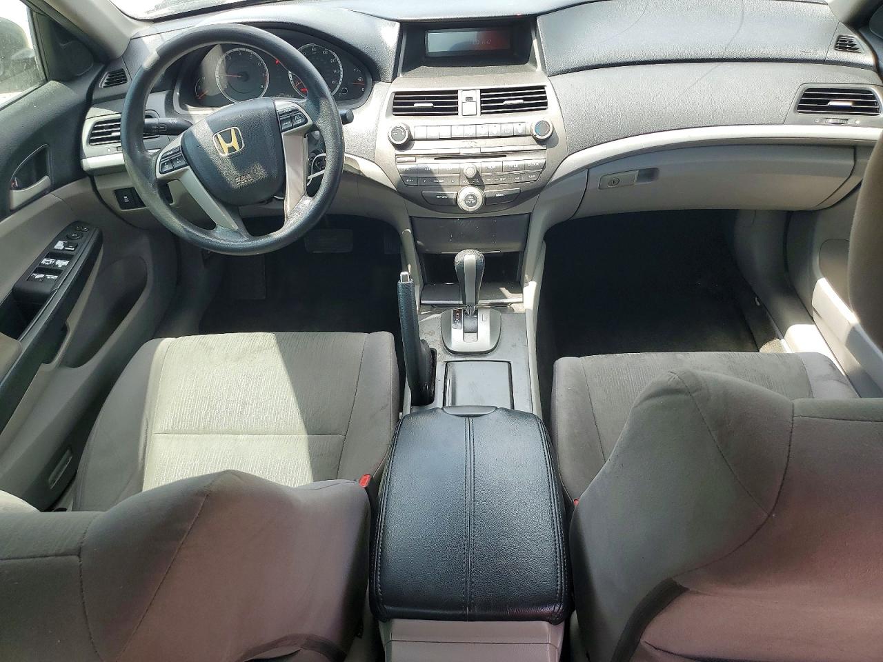 2012 Honda Accord Lx Серебряный vin: 1HGCP2F35CA158825