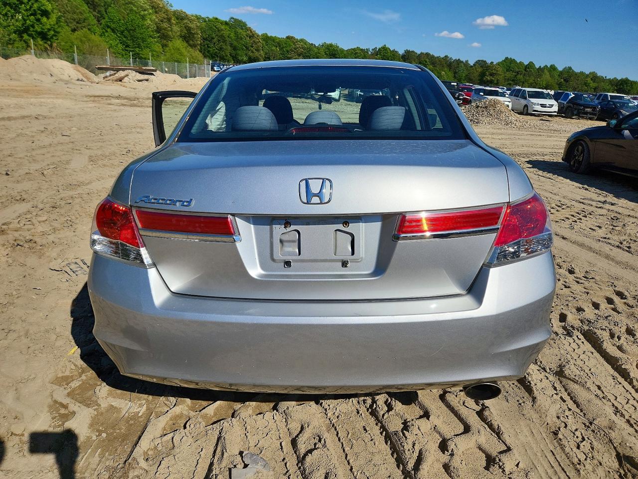 2012 Honda Accord Lx Серебряный vin: 1HGCP2F35CA170117