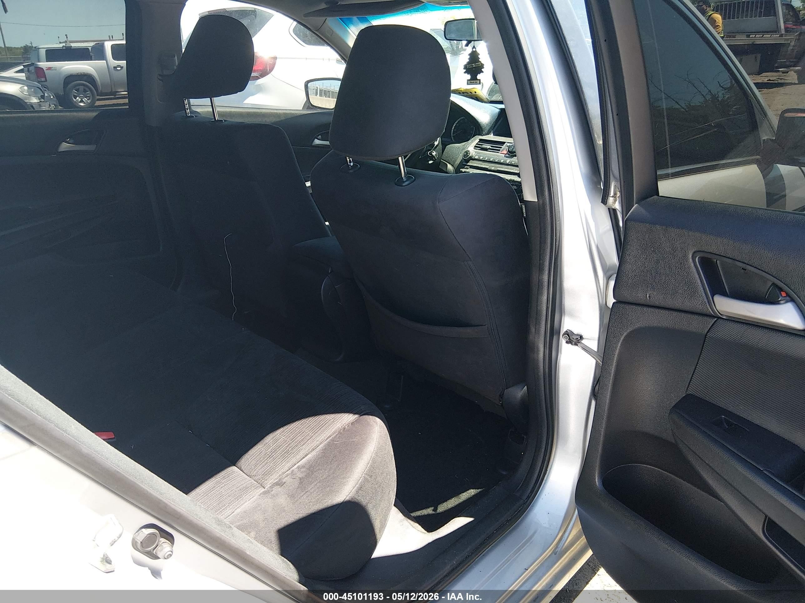 2012 Honda Accord 2.4 Lx Silver vin: 1HGCP2F35CA184986