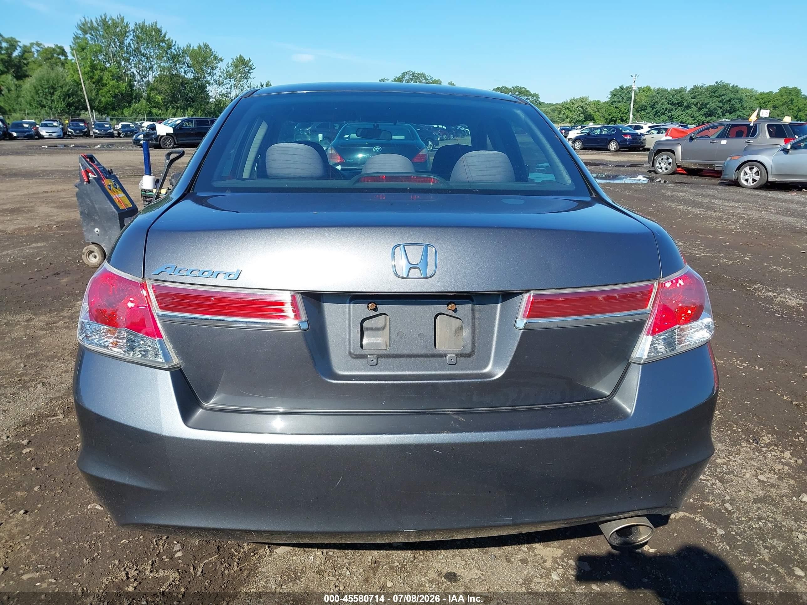2012 Honda Accord Sdn Lx Gray vin: 1HGCP2F35CA185037