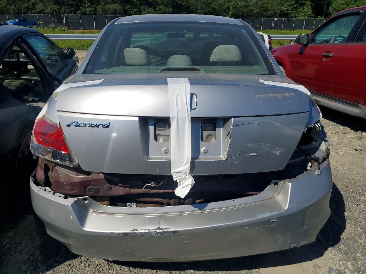 2010 Honda Accord Lx Silver vin: 1HGCP2F36AA025603