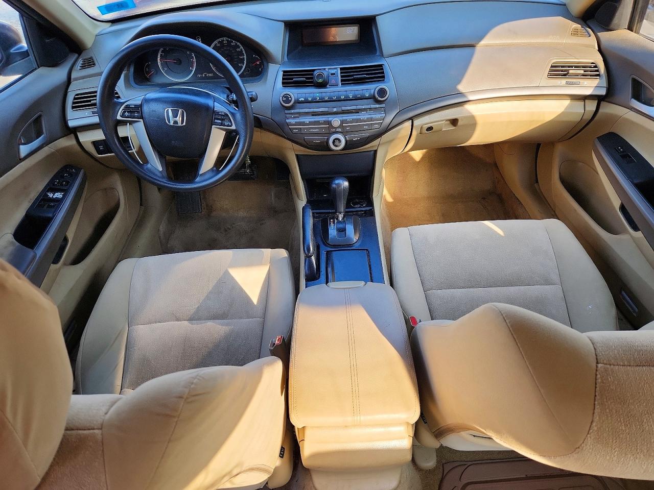 2010 Honda Accord Lx Red vin: 1HGCP2F36AA097773