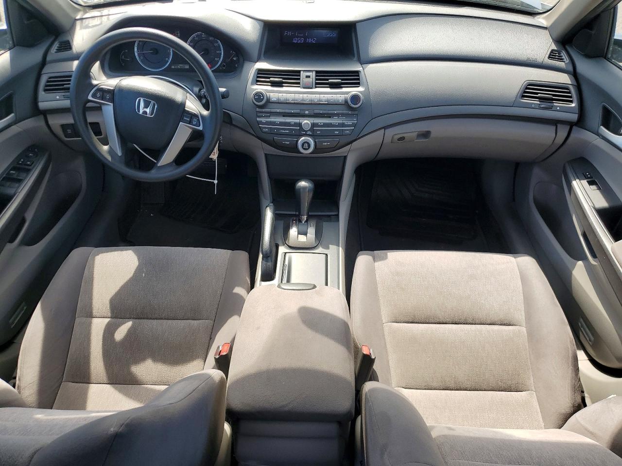 2010 Honda Accord Lx Silver vin: 1HGCP2F36AA123174