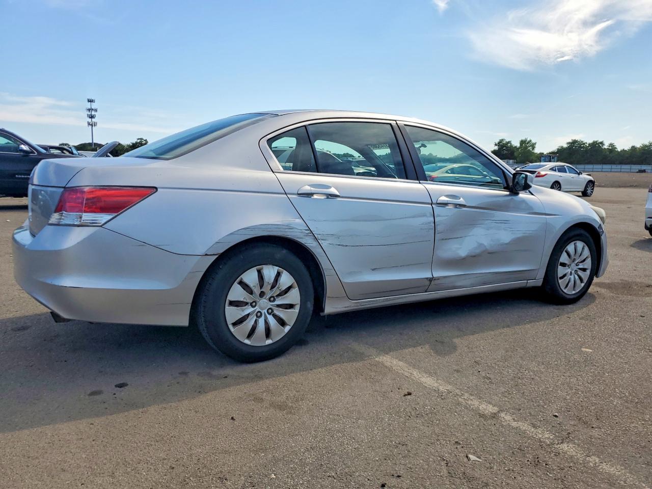 2010 Honda Accord Lx Silver vin: 1HGCP2F36AA123174