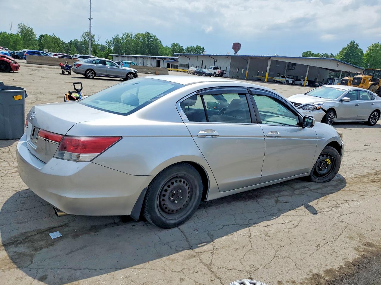 2011 Honda Accord Lx Серебряный vin: 1HGCP2F36BA098102