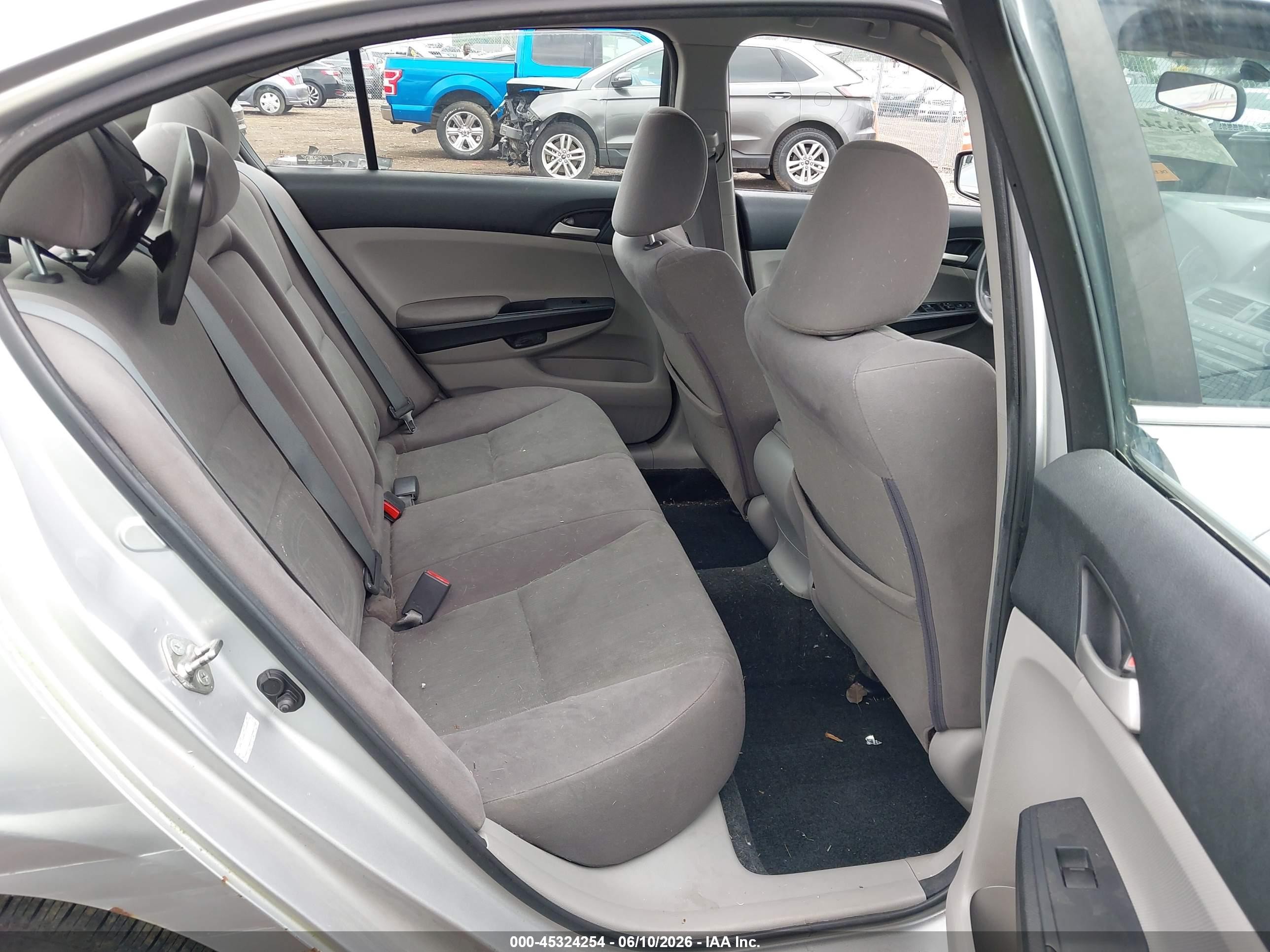 2012 Honda Accord 2.4 Lx Silver vin: 1HGCP2F36CA087621