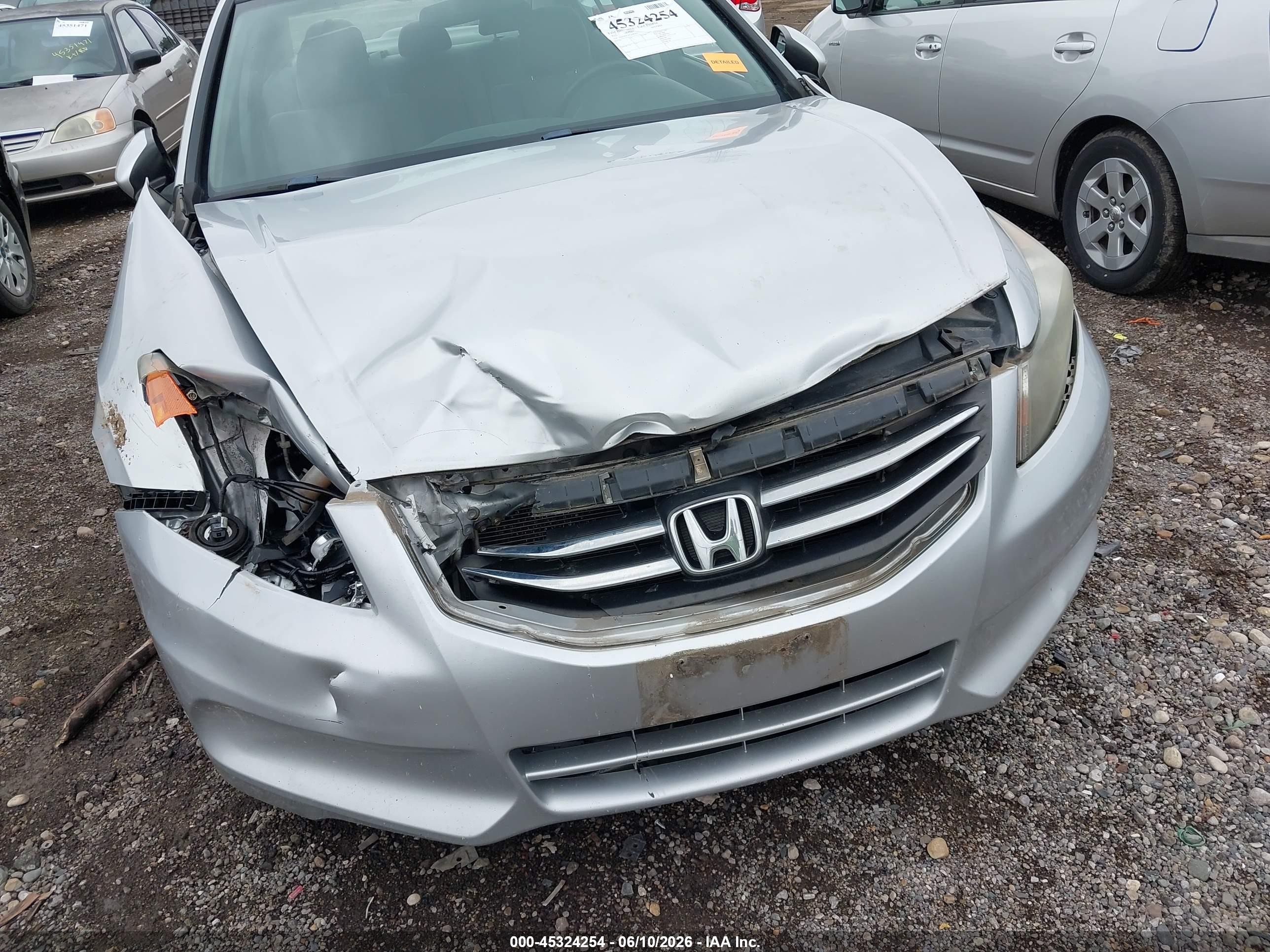 2012 Honda Accord 2.4 Lx Silver vin: 1HGCP2F36CA087621