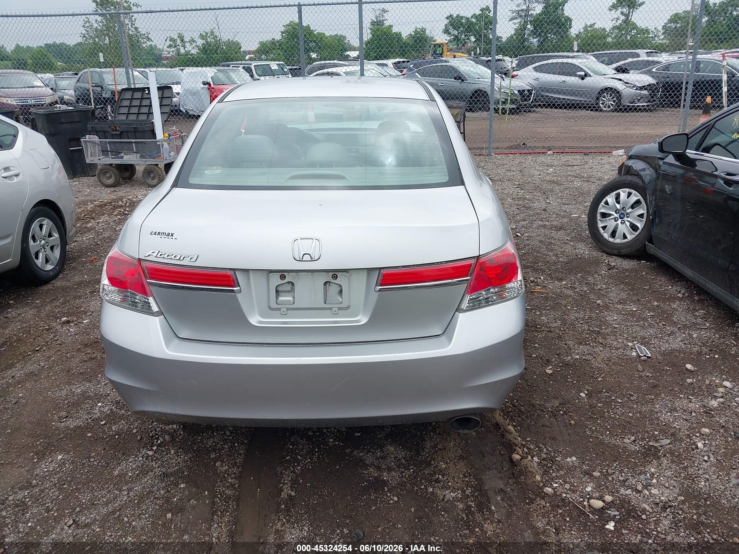 2012 Honda Accord 2.4 Lx Silver vin: 1HGCP2F36CA087621