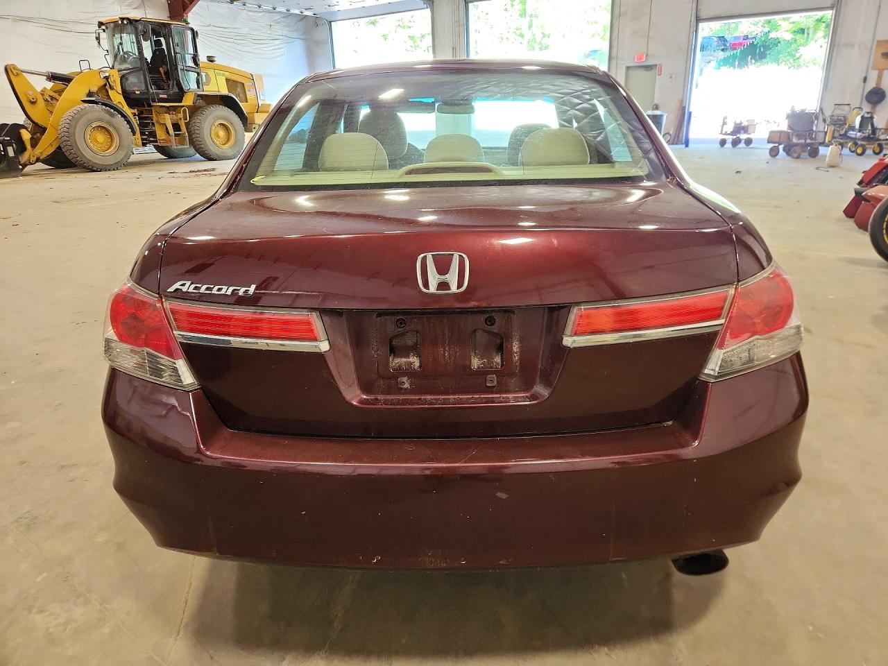 2012 Honda Accord Lx Burgundy vin: 1HGCP2F36CA229773