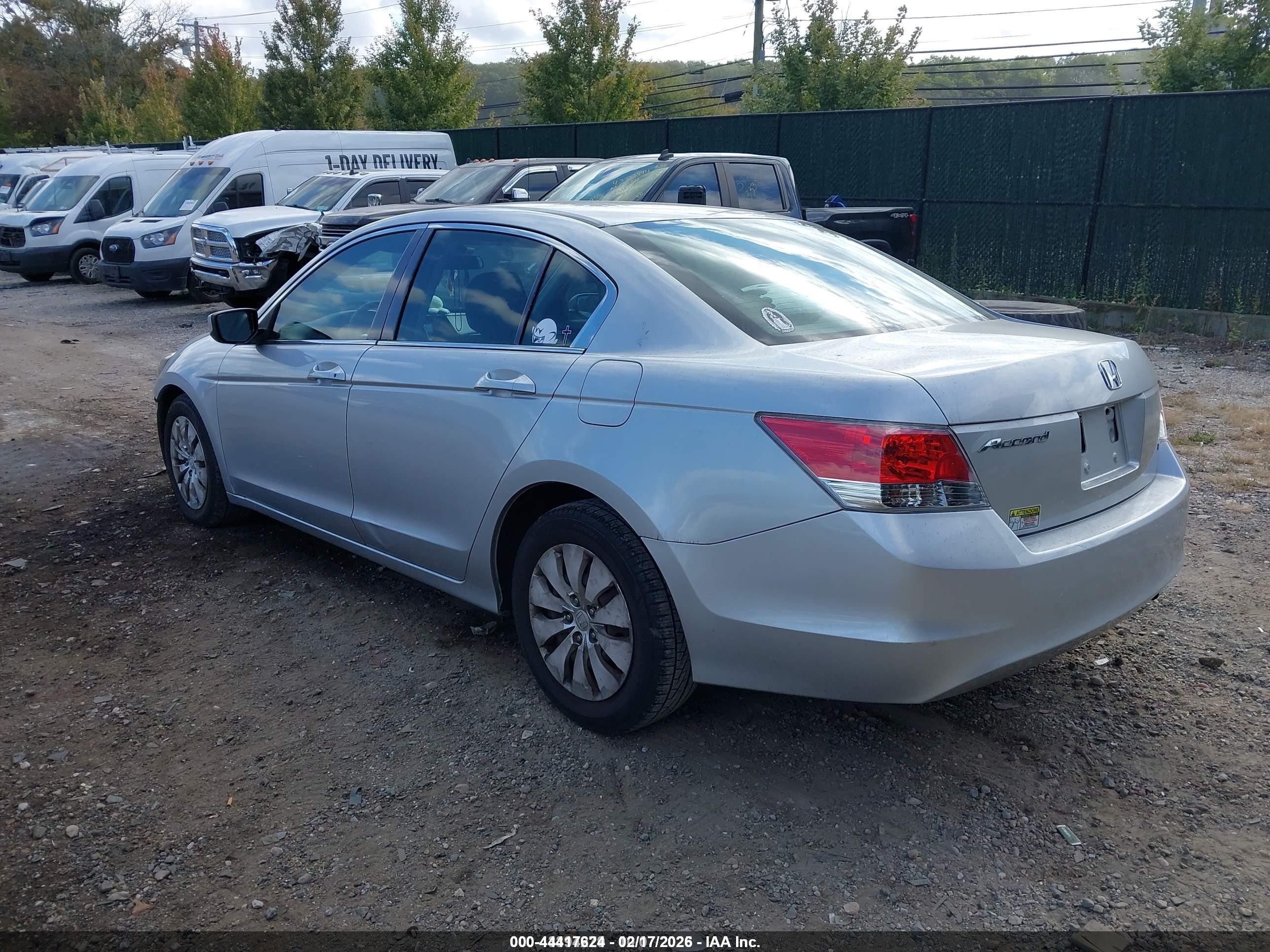 2010 Honda Accord 2.4 Lx Silver vin: 1HGCP2F37AA003643