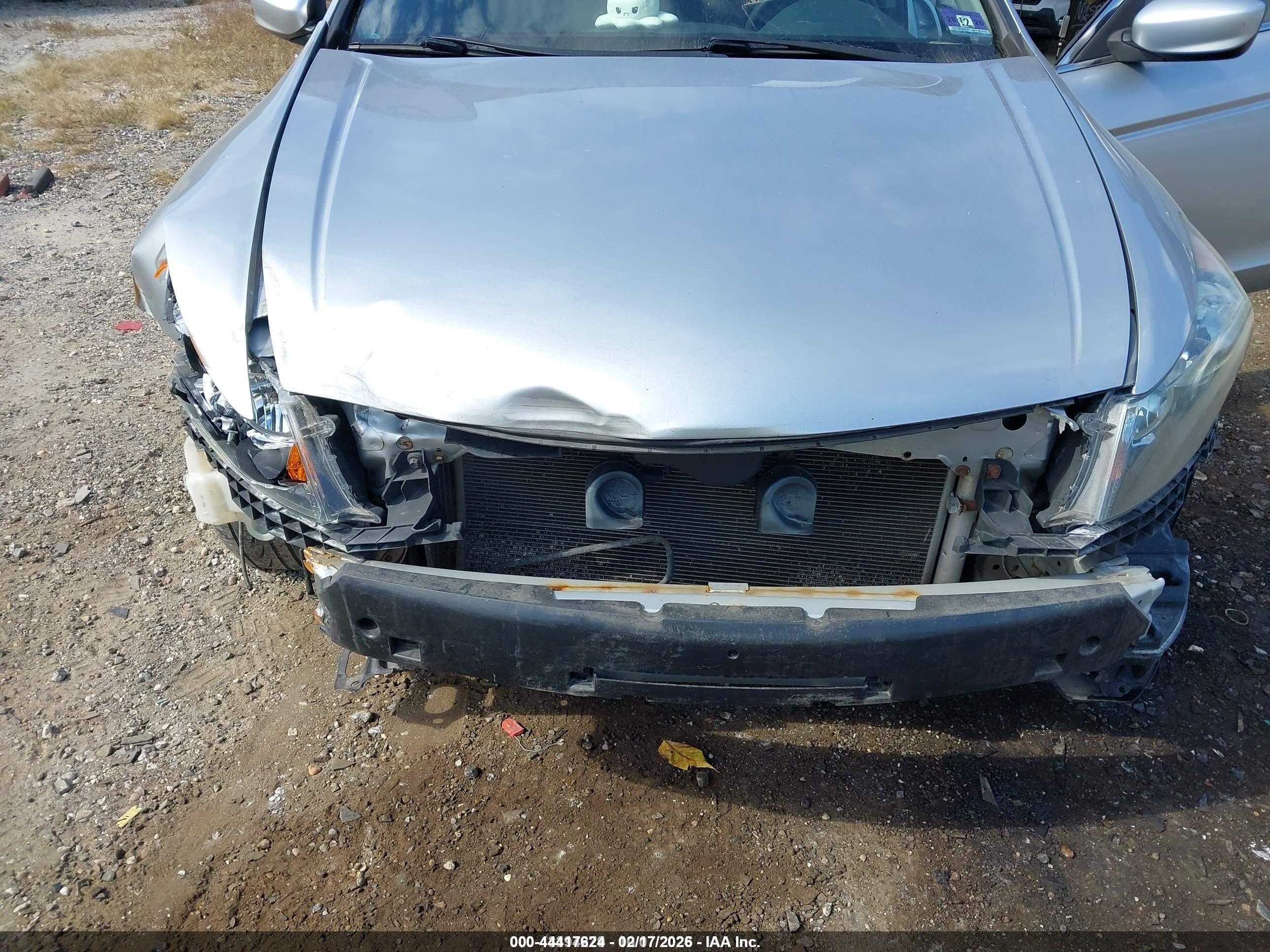 2010 Honda Accord 2.4 Lx Silver vin: 1HGCP2F37AA003643