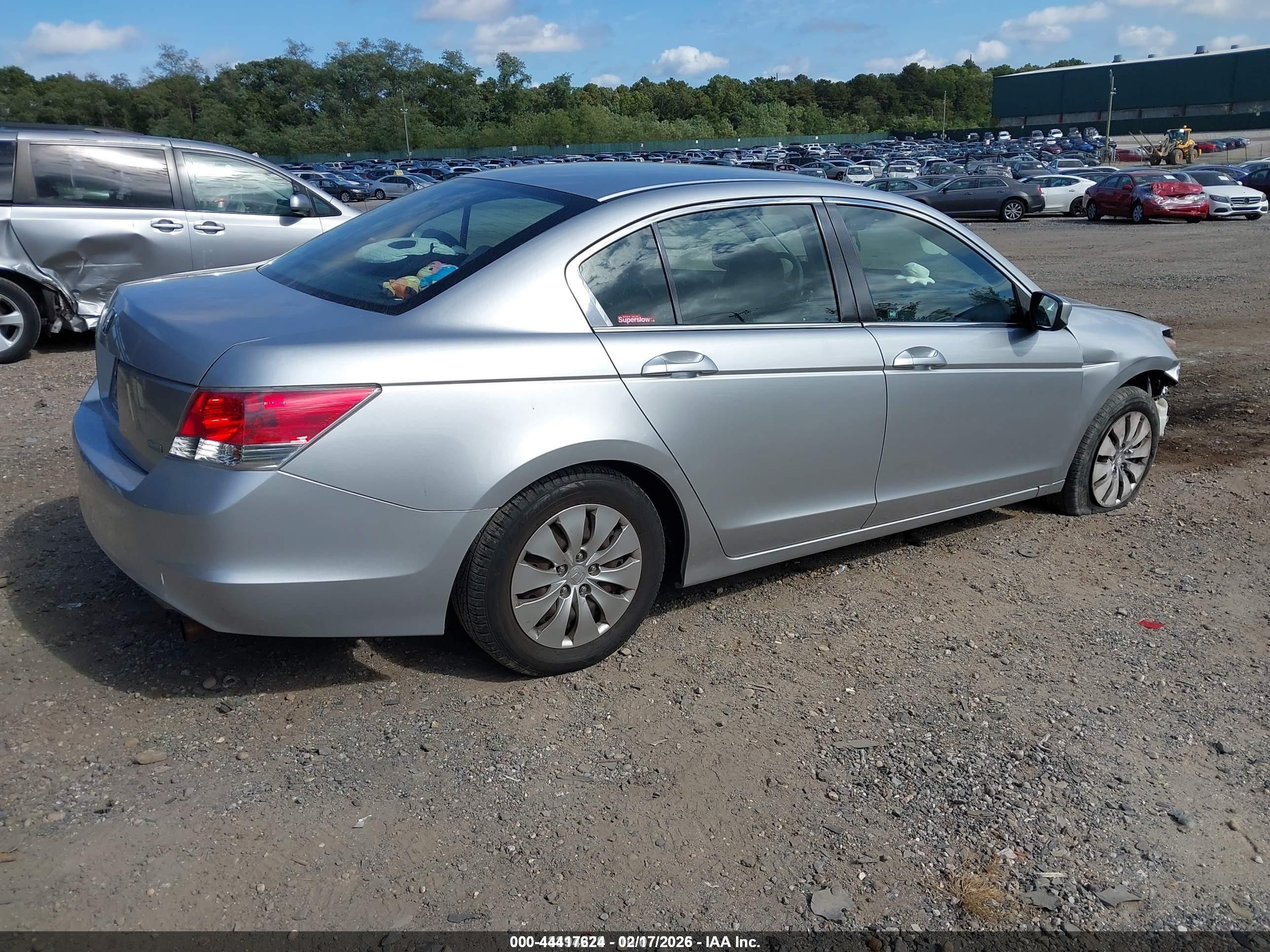 2010 Honda Accord 2.4 Lx Silver vin: 1HGCP2F37AA003643